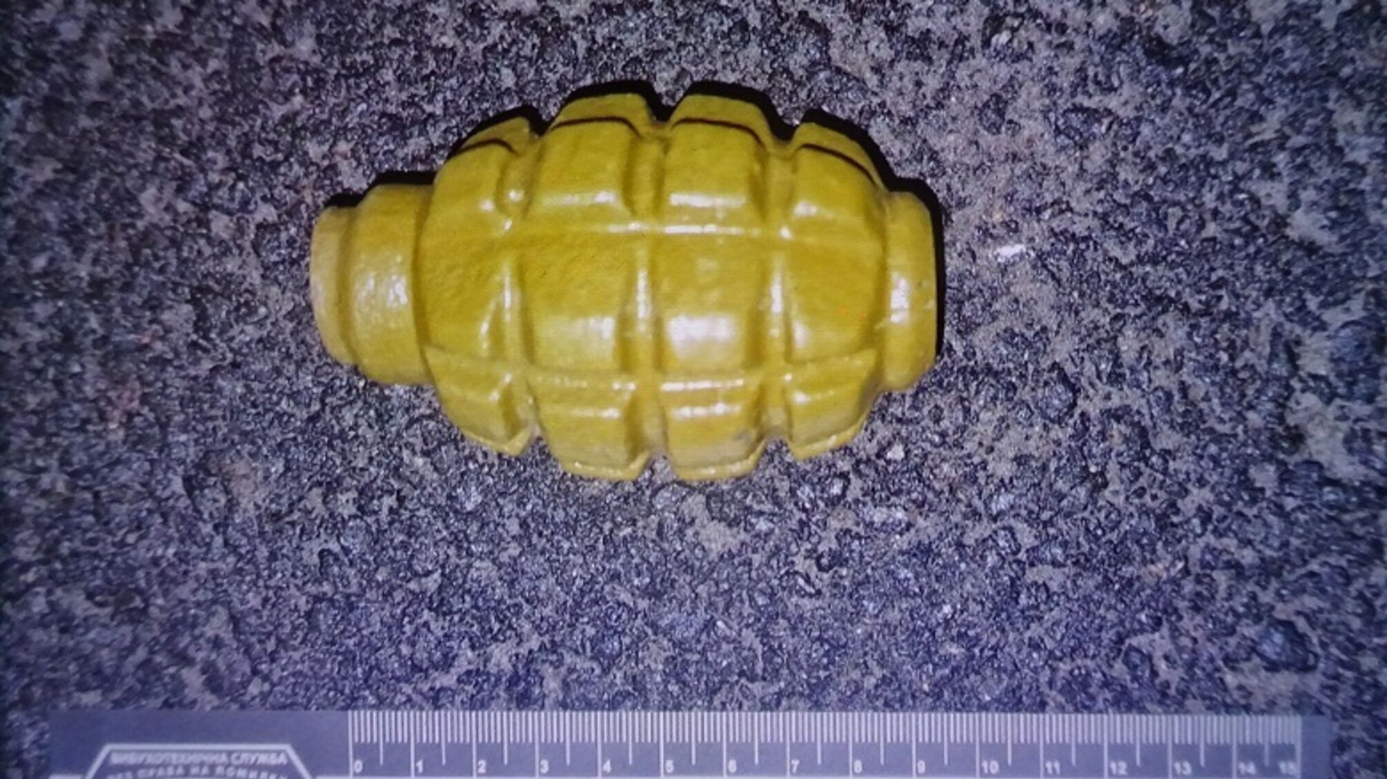 На столичному Подолі затримали чоловіка з гранатою: погрожував підірвати себе