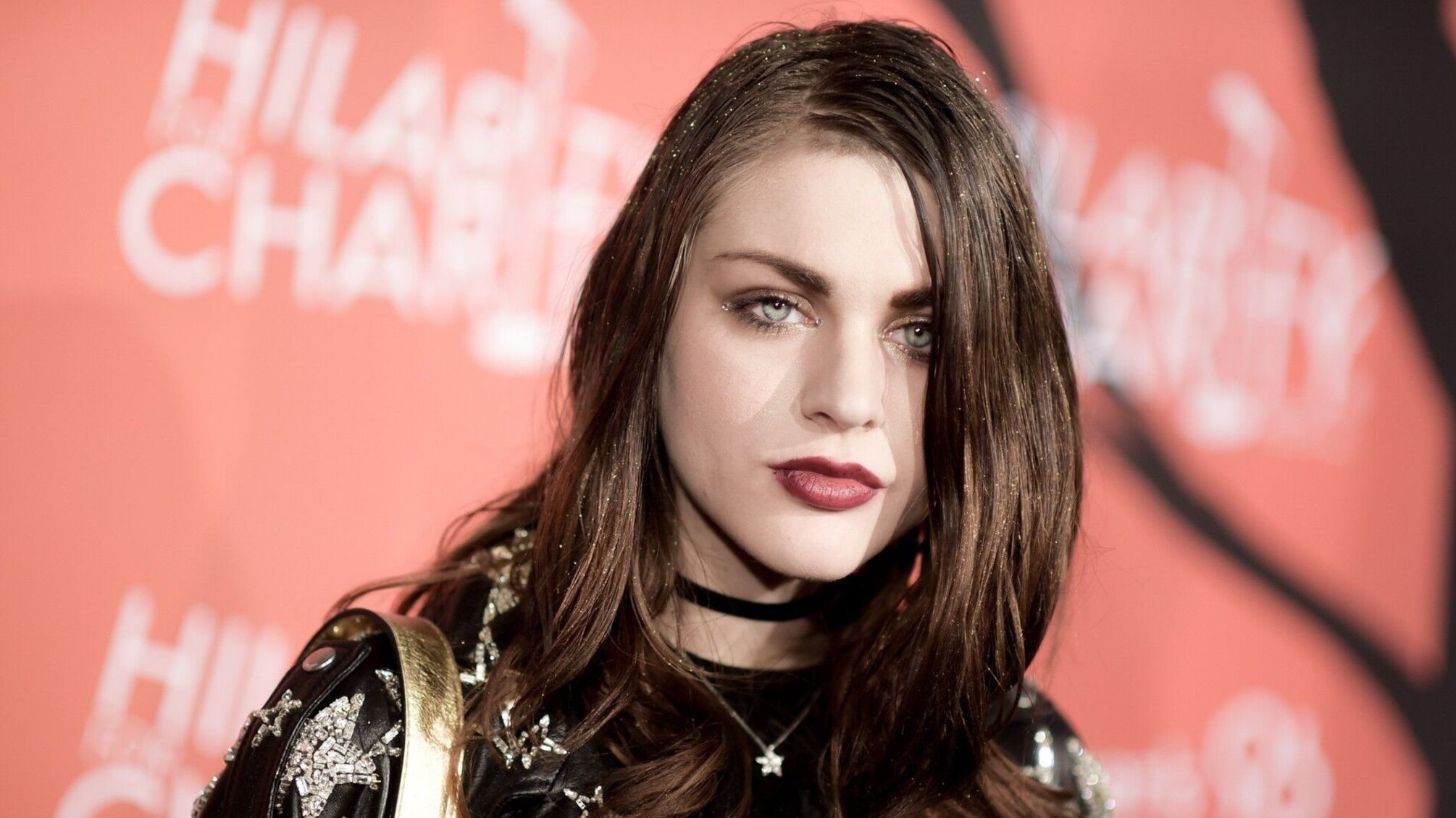 Дочь Курта Кобейна вышла замуж за сына Тони Хоука