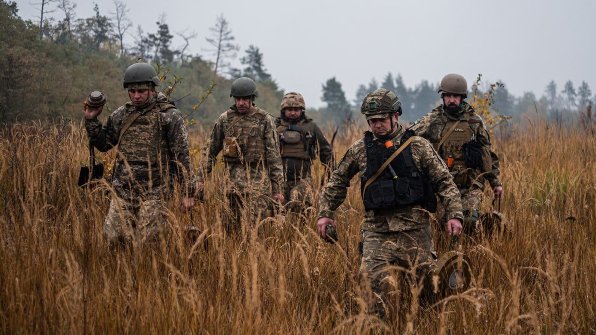 На северной границе Украины усиливают минно-взрывные заграждения: генерал Наев на передовой