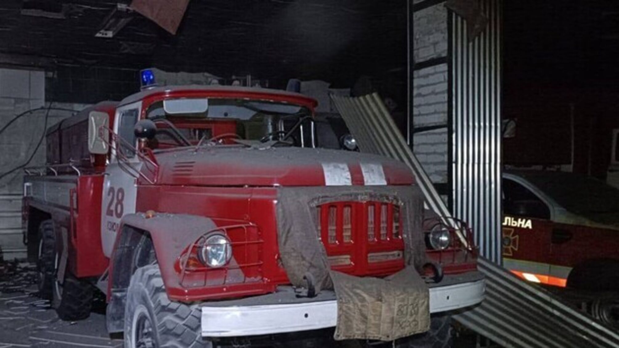 Росіяни вдарили С-300 по пожежній частині в Ізюмі на Харківщині