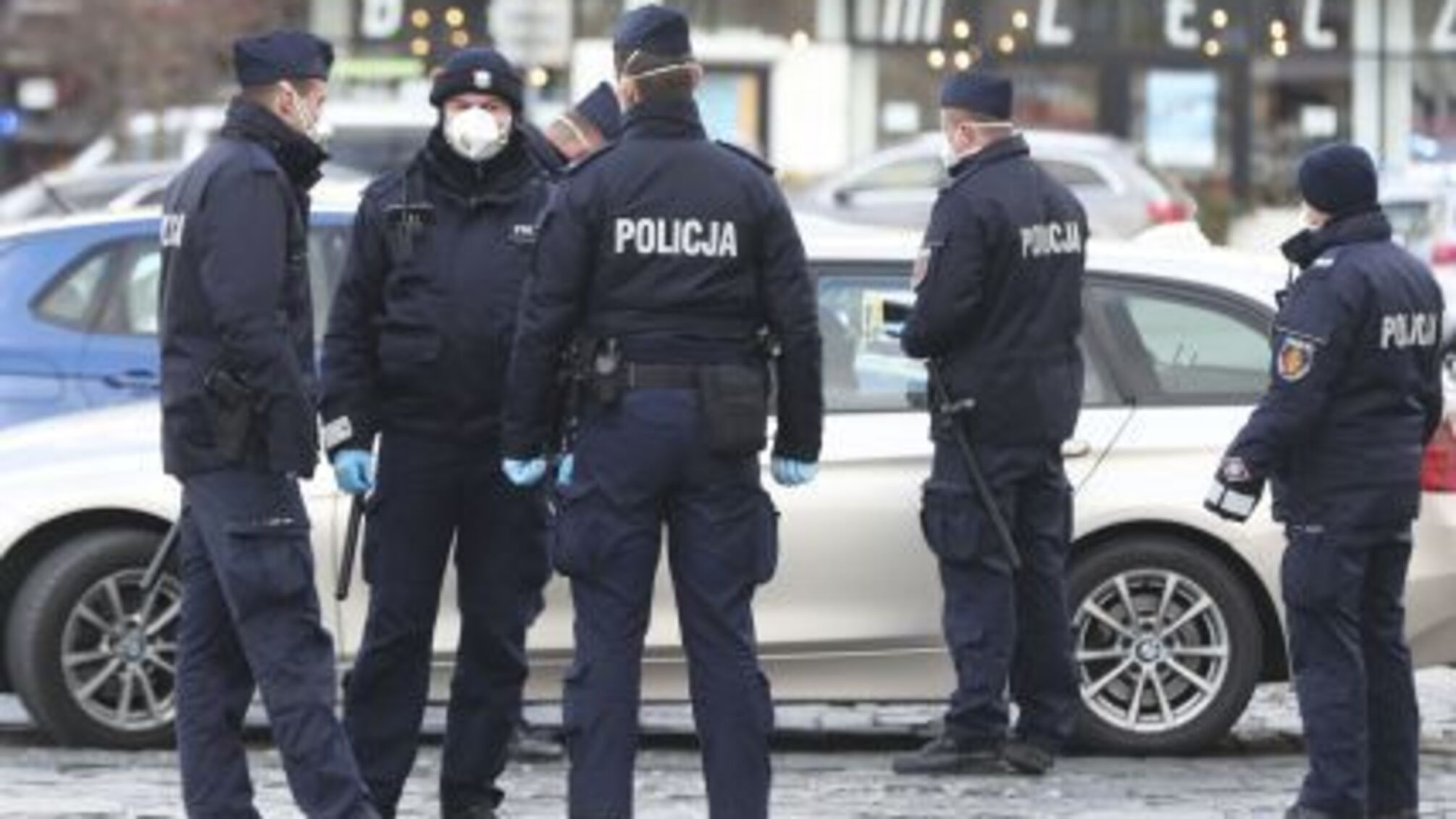 У Польщі затримали українців: ховали рештки немовляти у мішку на балконі