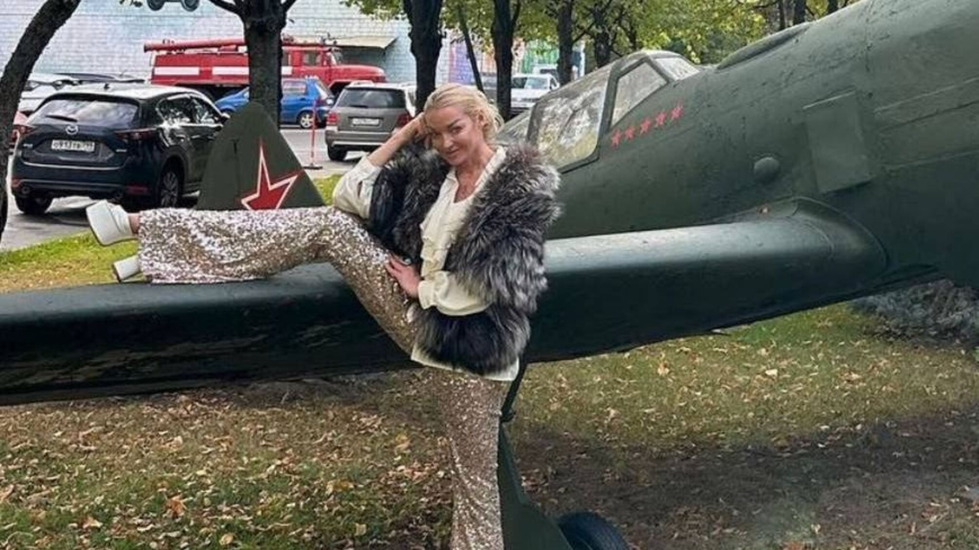 Ексбалерина Волочкова може потрапити за ґрати через шпагат на 'символі військової слави росії'?