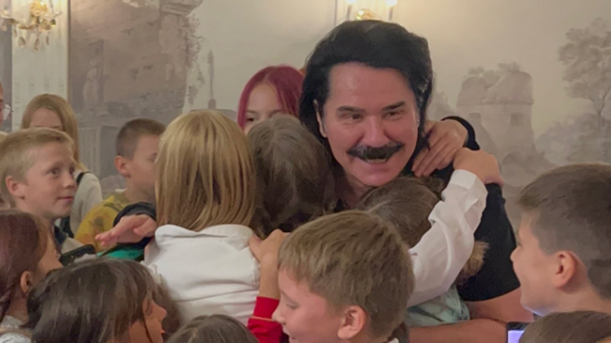 Павел Зибров посетил Детский медицинский центр психологической реабилитации 'Источник'