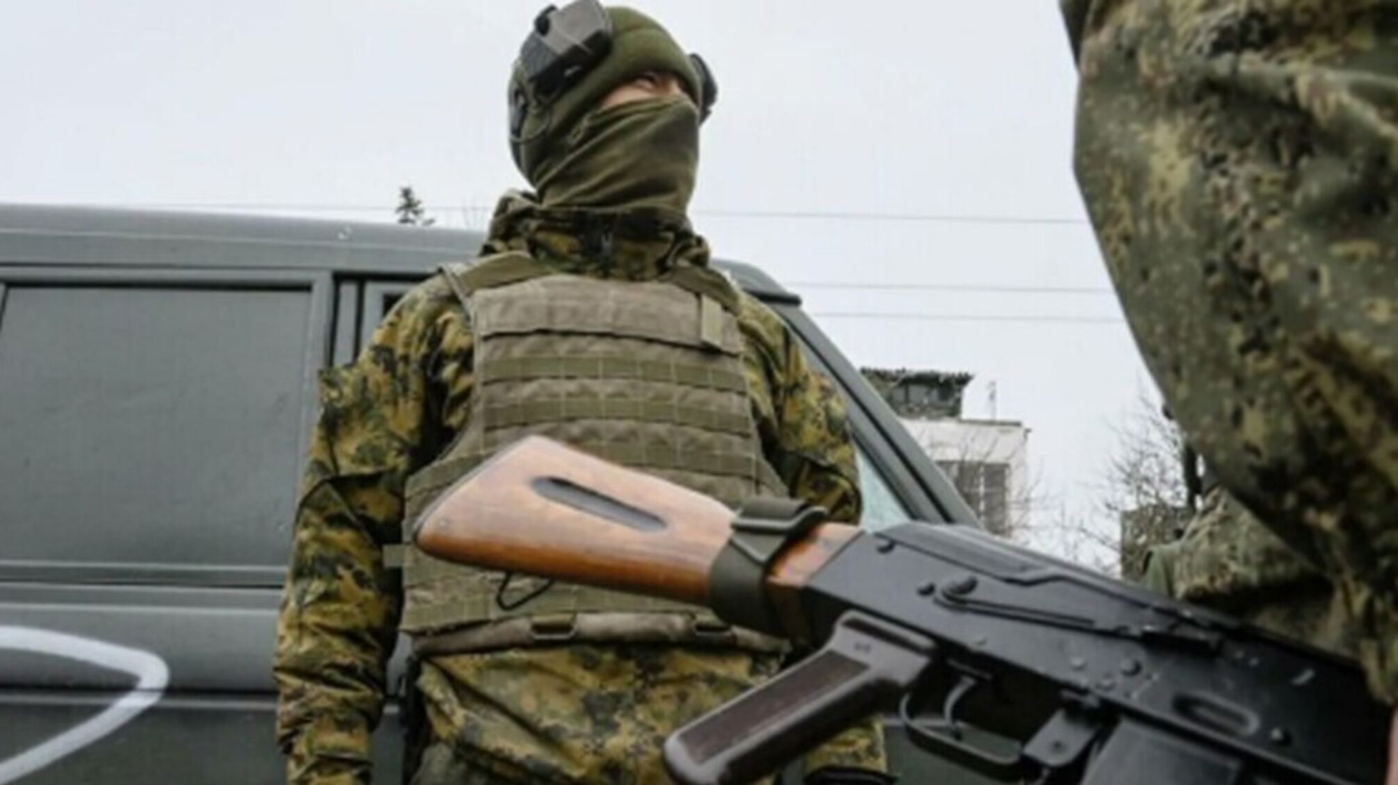 Військові рф знущаються над українцями 