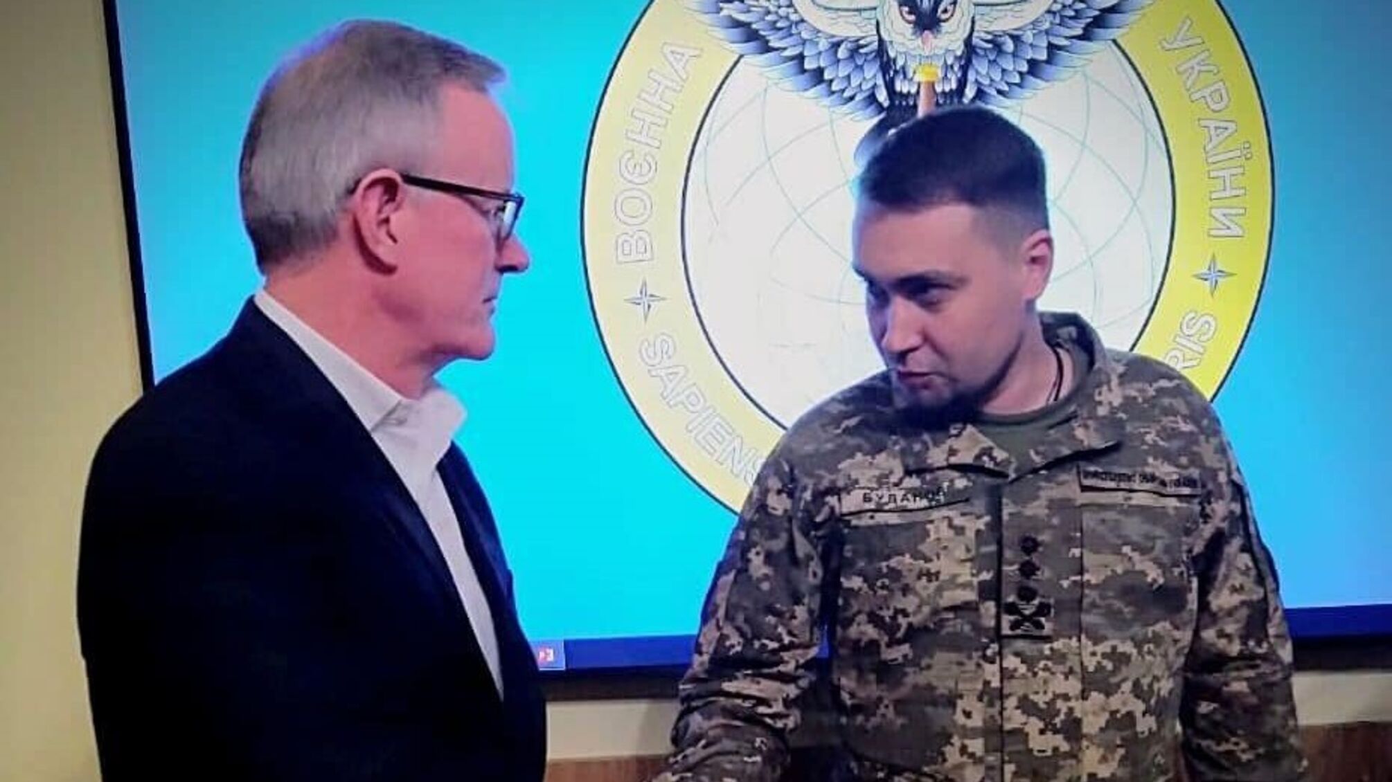 Обменялись мнениями: Буданов встретился с адмиралом Макрейвеном, планировавшим ликвидацию бен Ладена (фото)