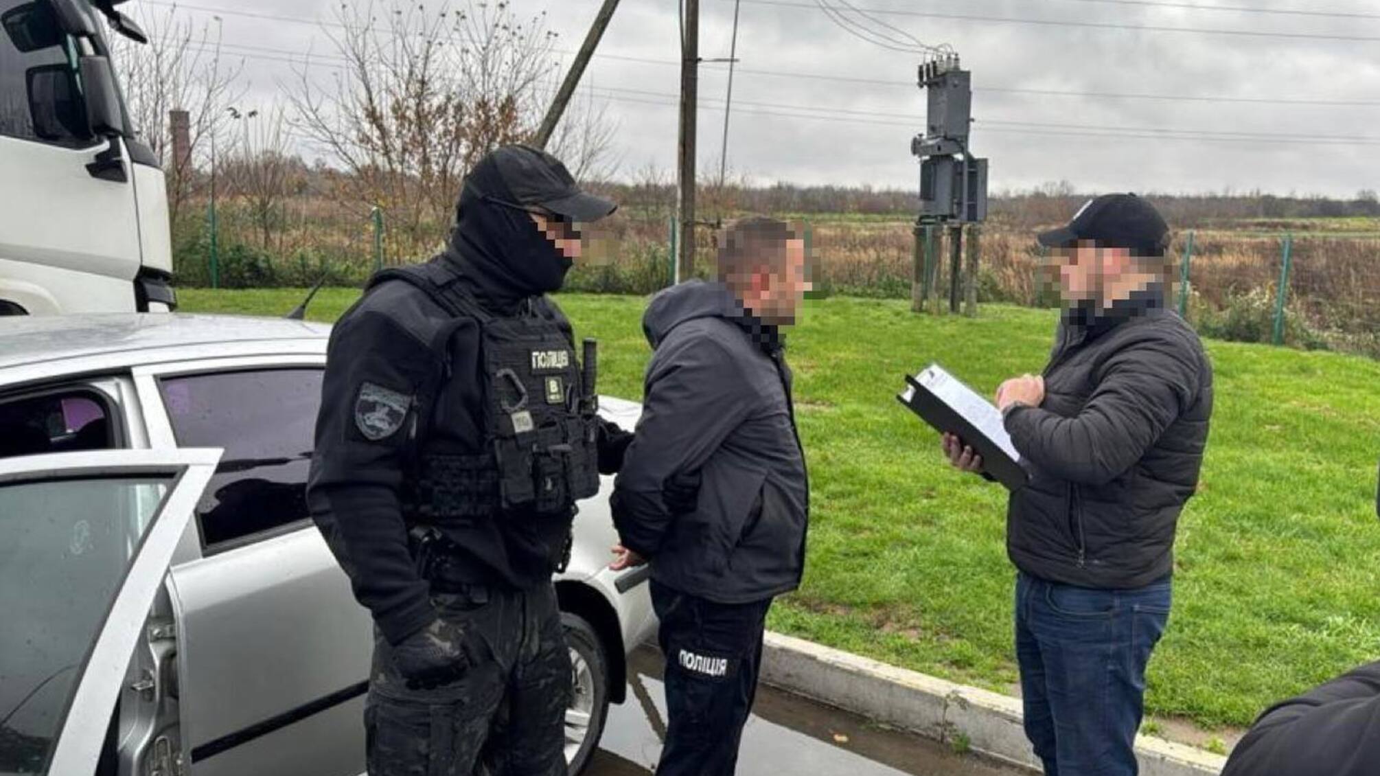 В Киеве женщина требовала 9,5 тыс. евро благотворительной организации за включение в базу 'Шлях'