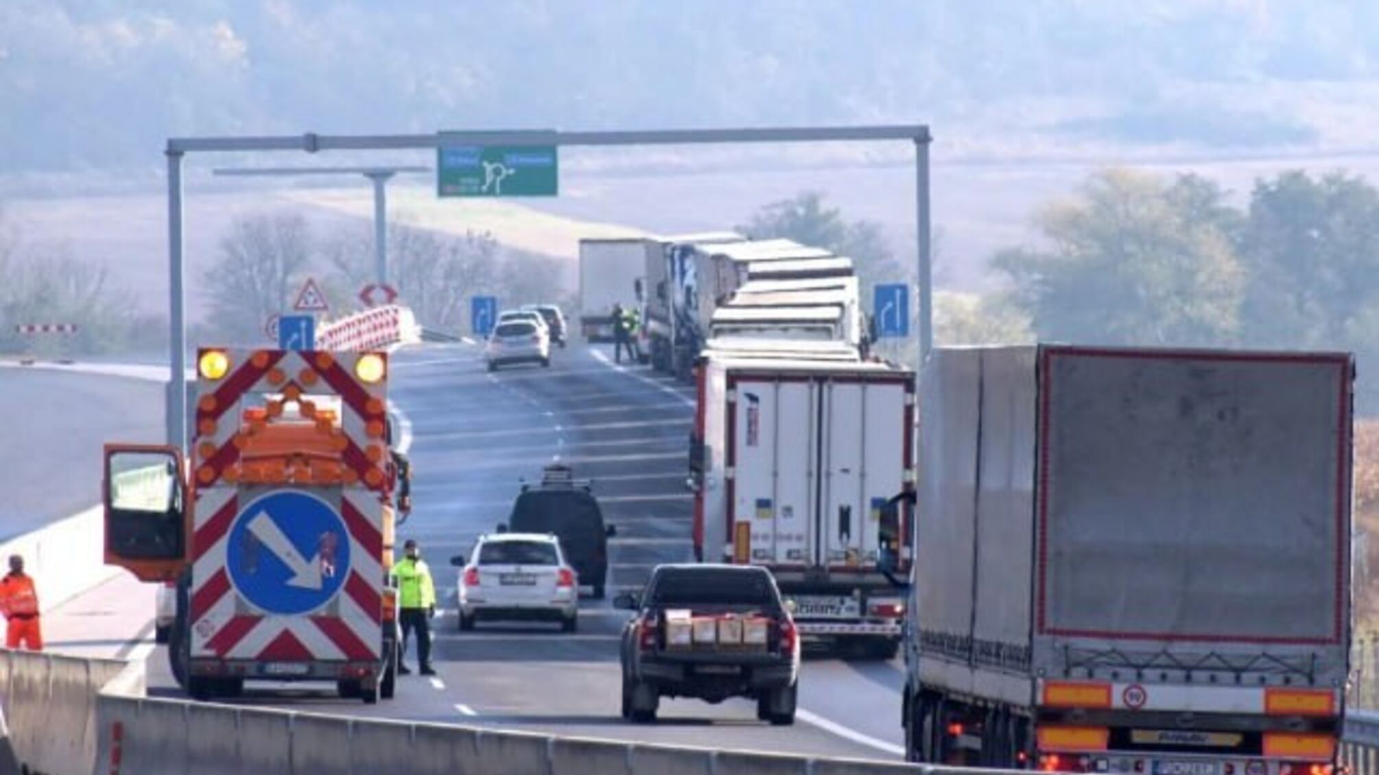 Вслед за Польшей: словацкие перевозчики на час заблокировали границу с Украиной