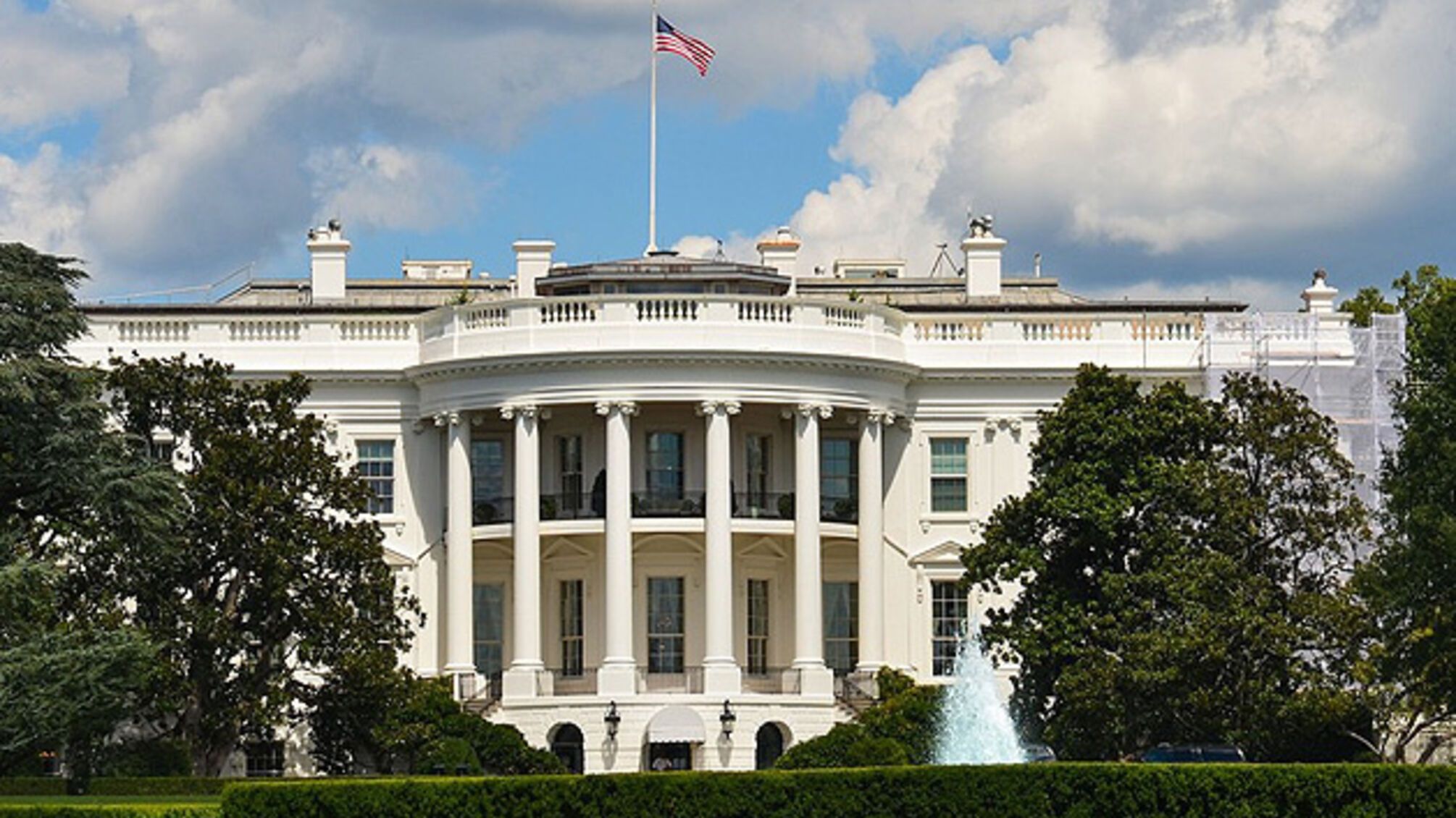 Байден подписал закон о временном бюджете США