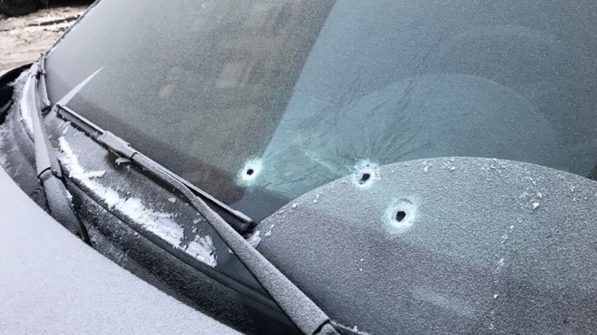 В Шевченковском районе столицы расстреляли авто адвоката: полиция разыскивает виновных