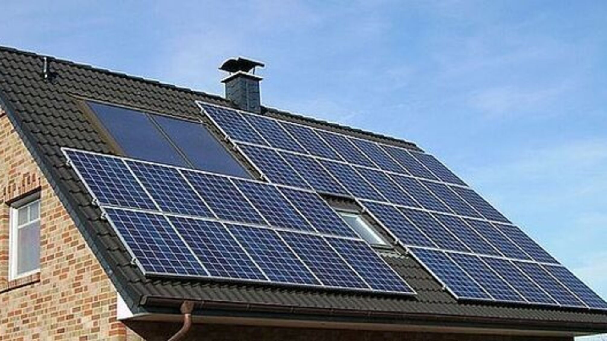 В Черкасской области мужчина присвоил более 2 млн грн благодаря солнечным батареям