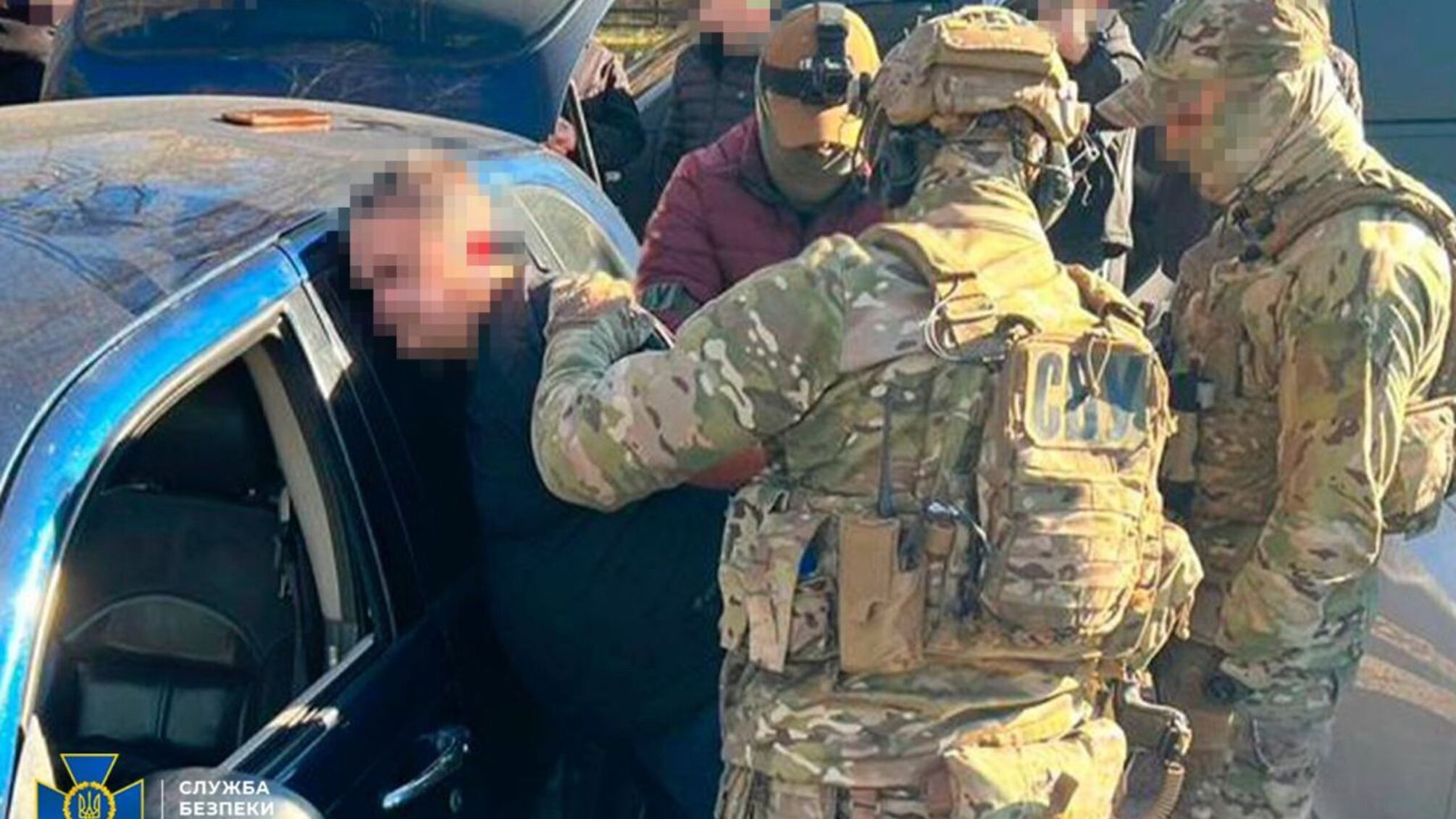 Хотіли продати російську 'трофейну' зброю та вибухівку: СБУ затримала двох ділків