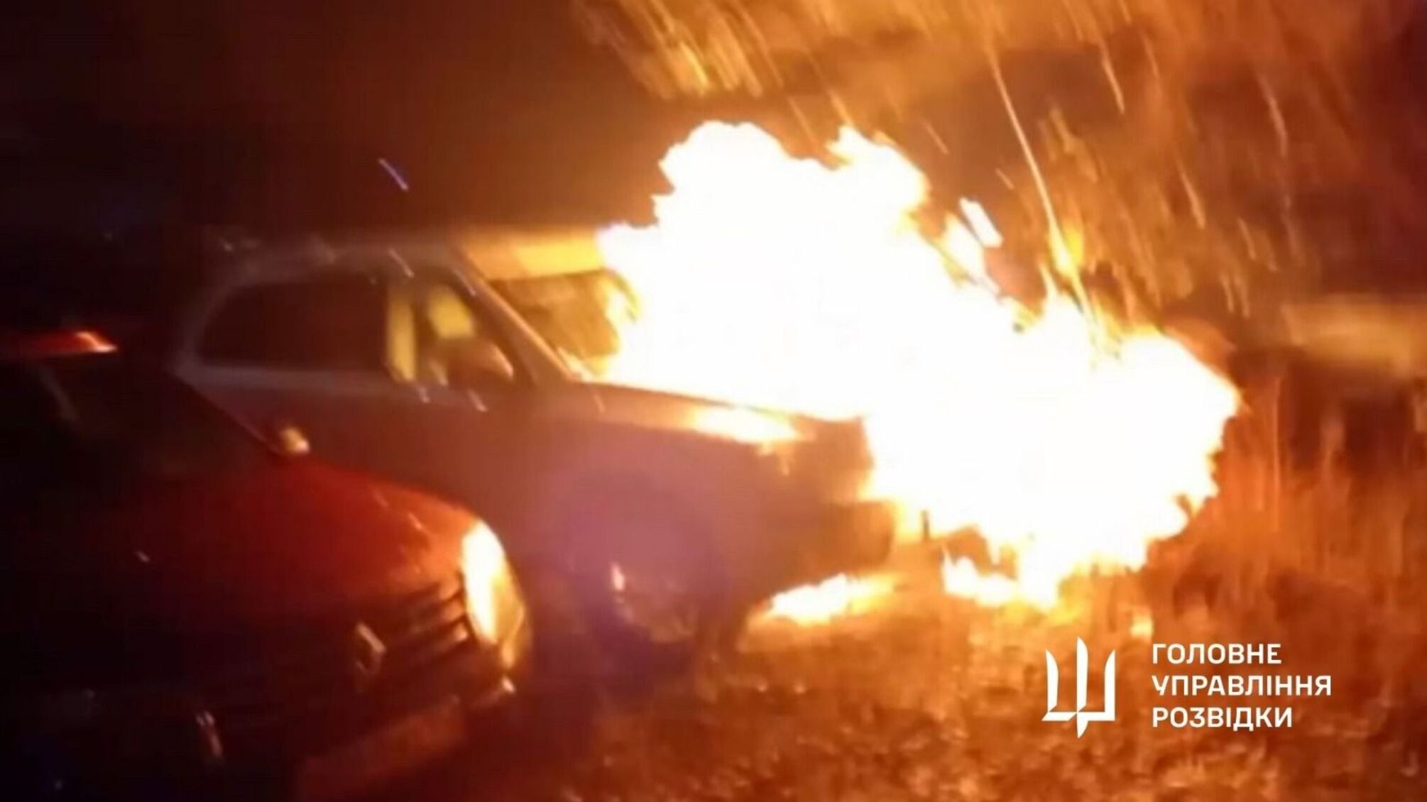 В росії спалили авто гендиректора заводу з виготовлення боєголовок для ракет, – ГУР