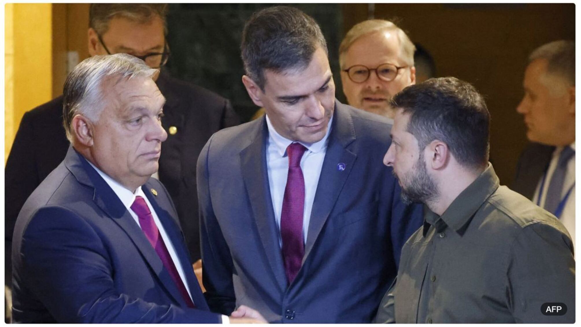 Угорщина погрожує вето на перспективу України в ЄС