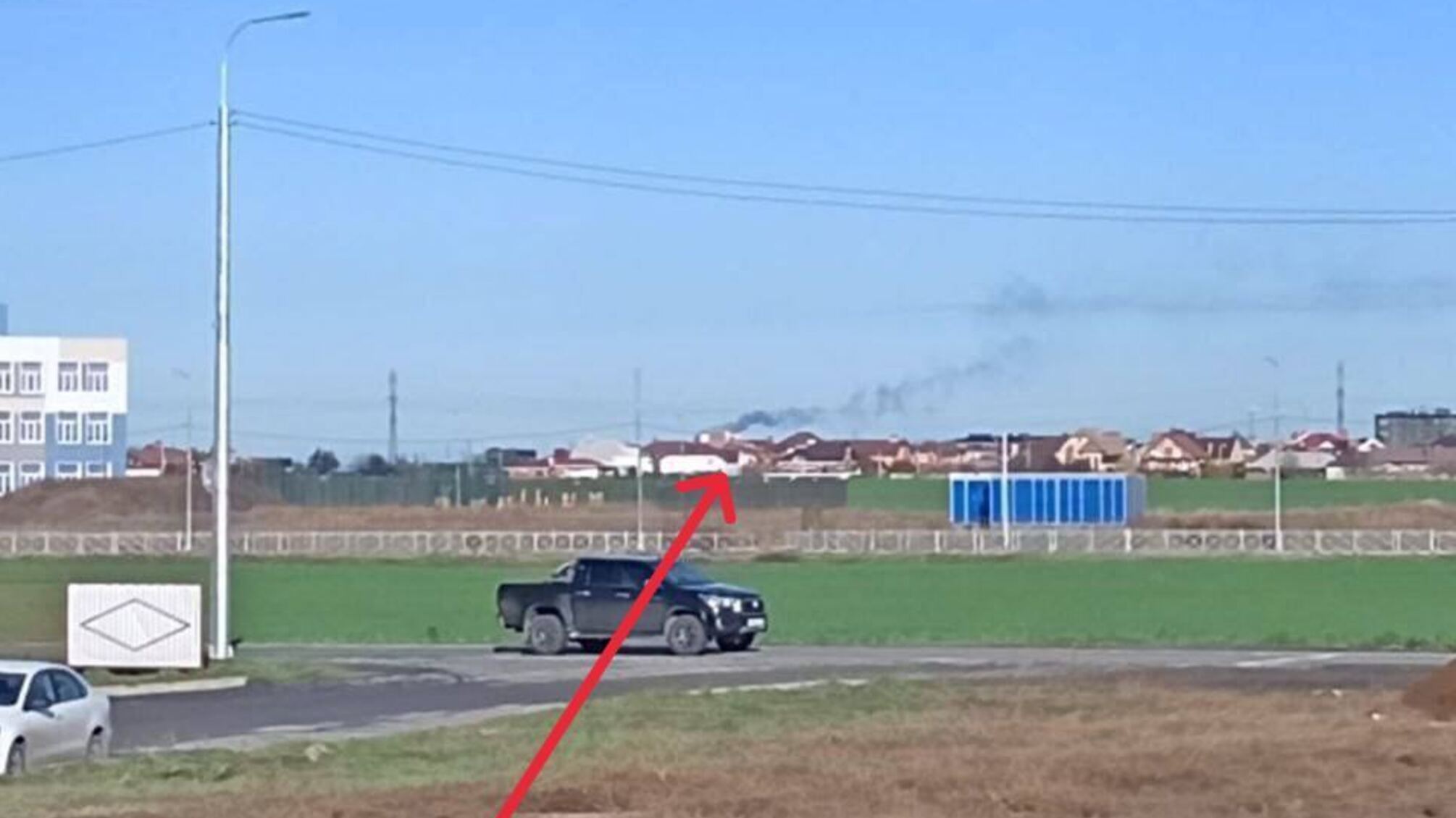 У російському Таганрозі пролунали вибухи в районі військового аеродрому: що відомо