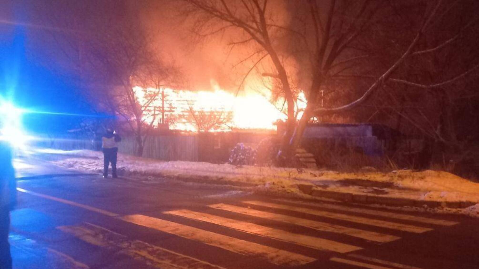 В Дарницком районе произошло несколько пожаров из-за обломков сбитых дронов