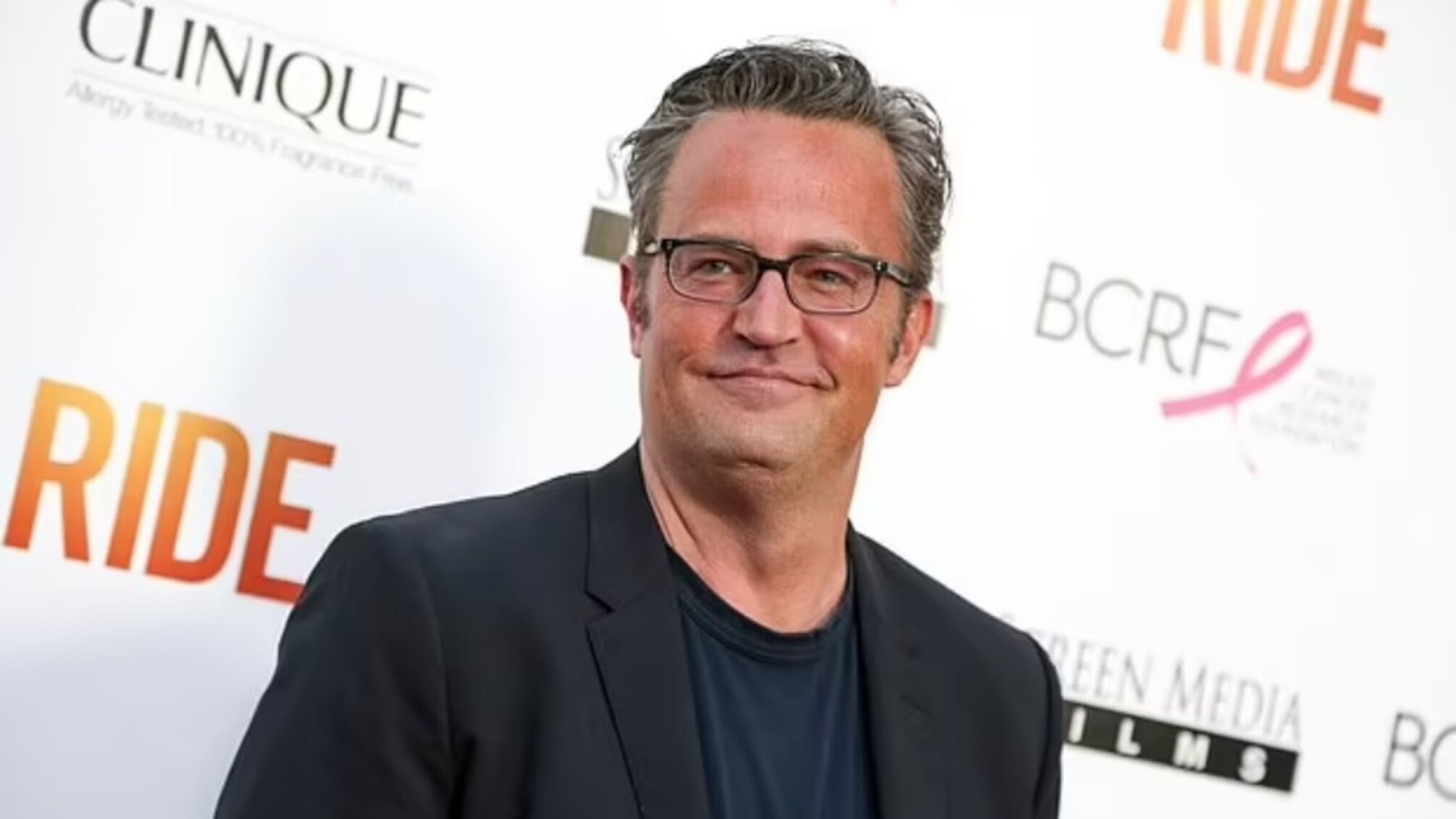 Метью Перрі