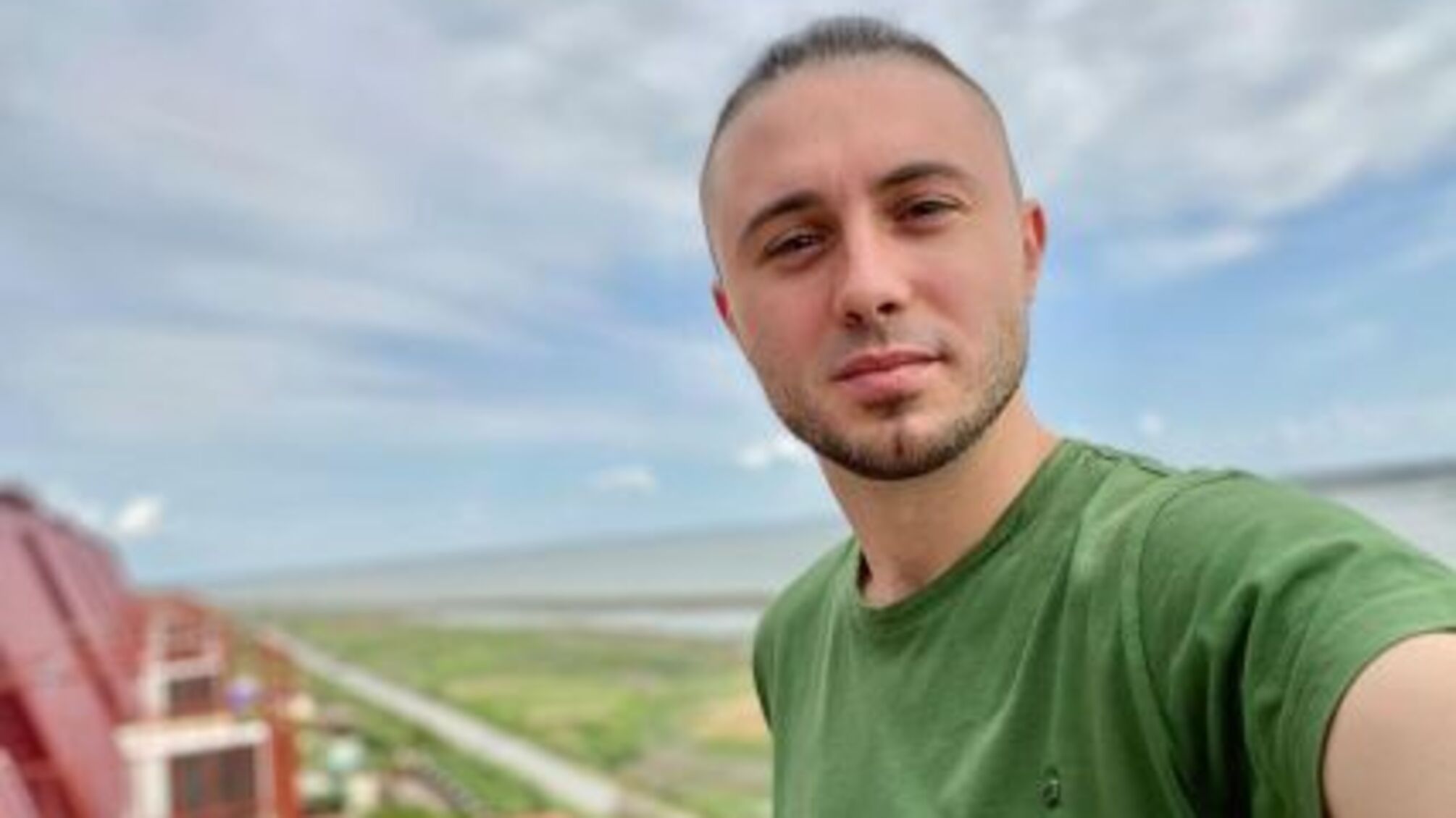 Украинский певец-военный против концертов на фронте