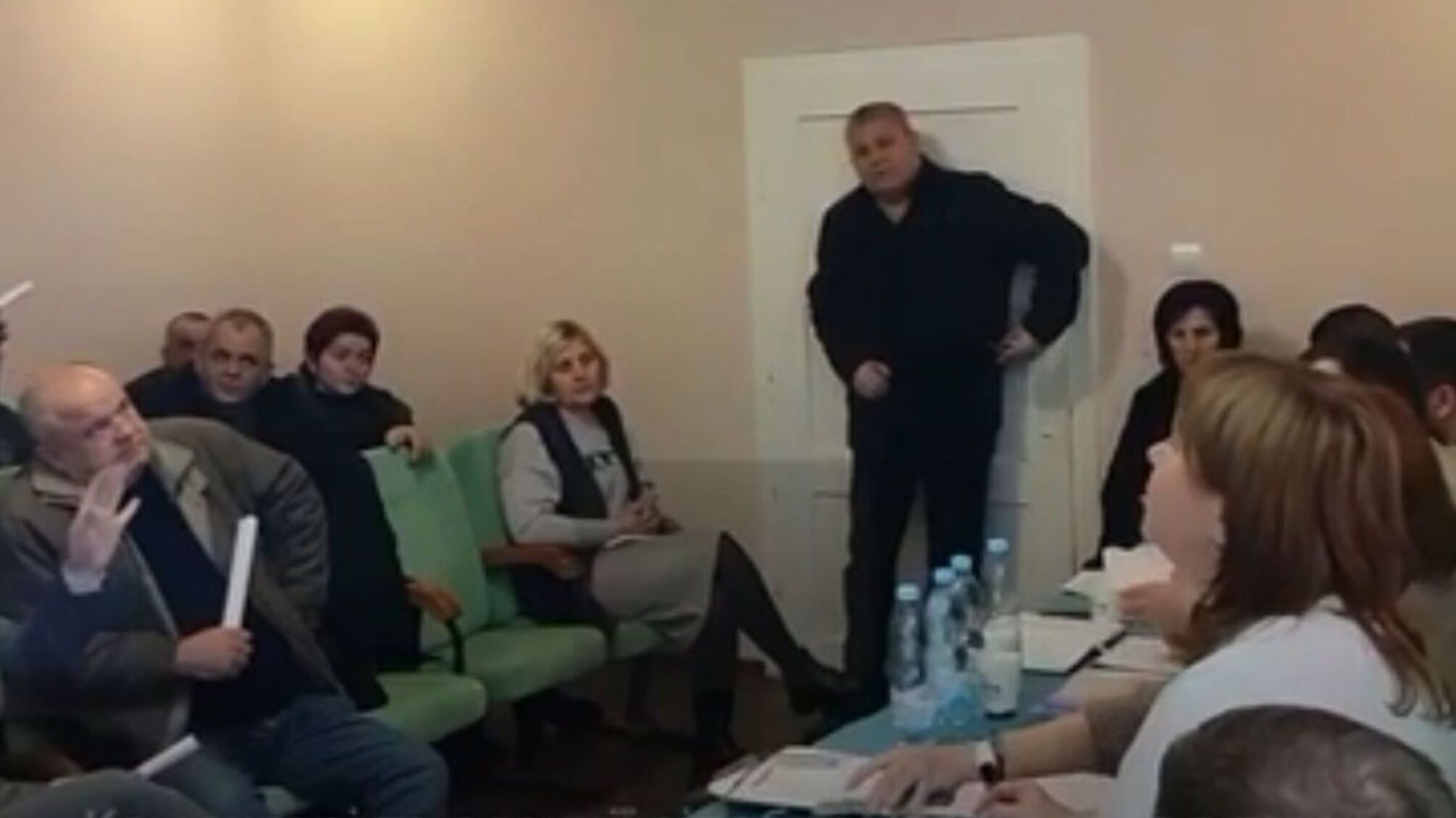 Депутат Закарпатья взорвал гранату на заседании