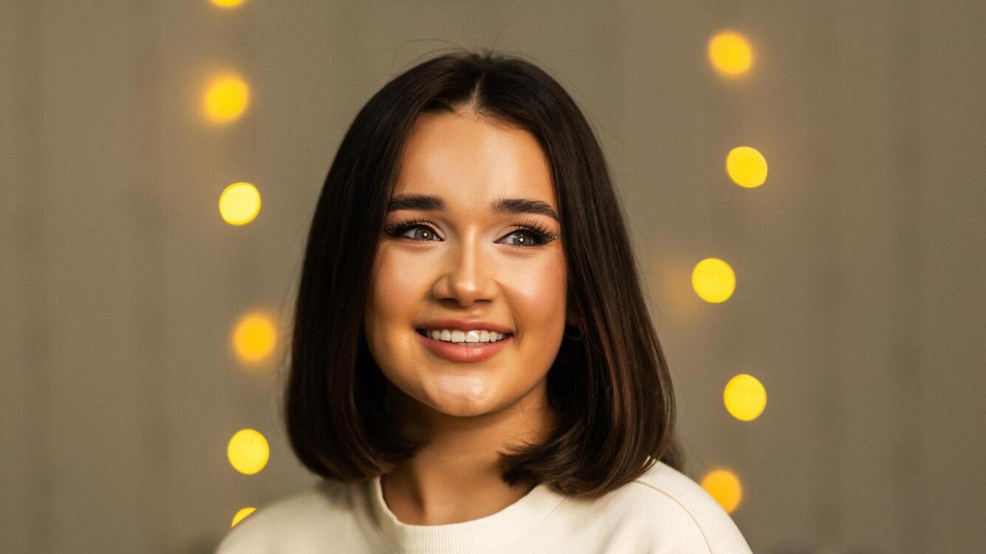 GEREGA переспівала Rockin' Around the Christmas Tree та розповіла історію різдвяного хіта