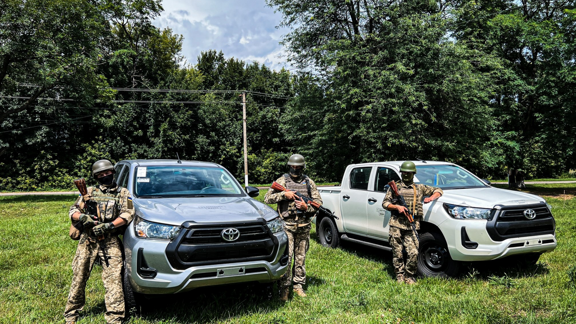 Міноборони закупить 1016 пікапів для ЗСУ, — Prozorro