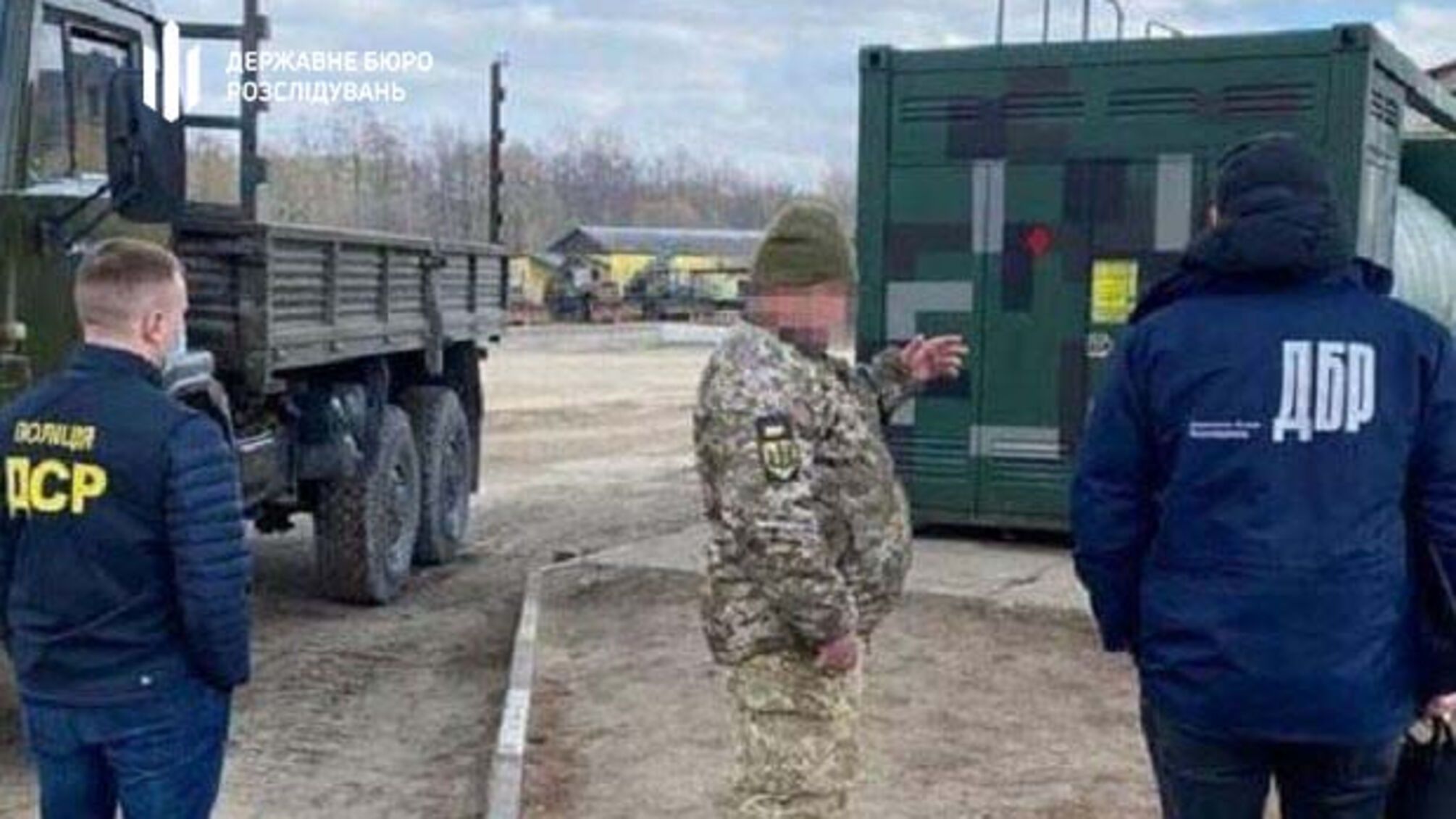 На Львовщине троих военных, воровавших дизтопливо из воинской части, приговорили к 5 годам