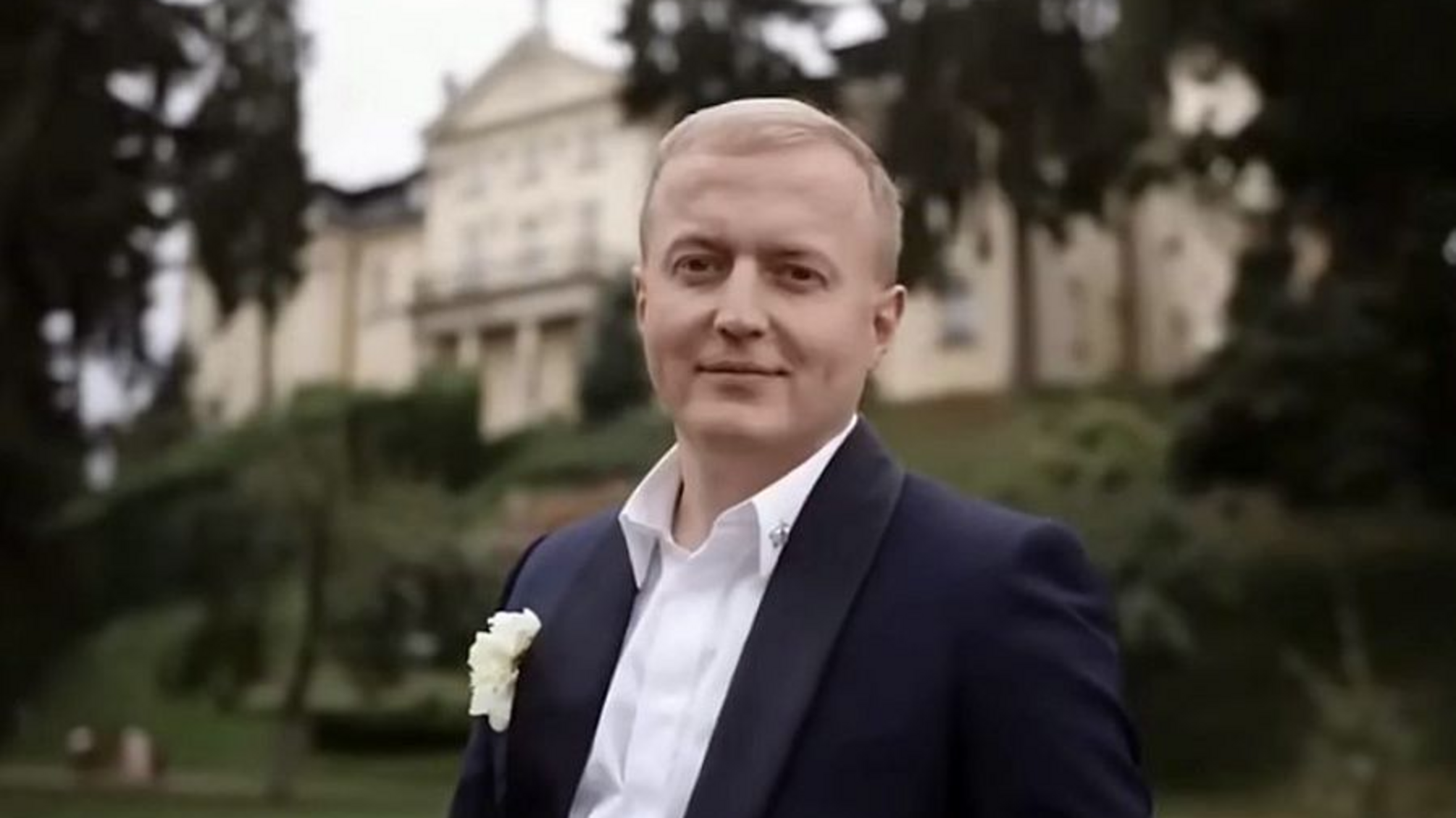 Експрокурора Ільницького, який відгуляв дводенне розкішне весілля на Львівщині, оголосили у розшук