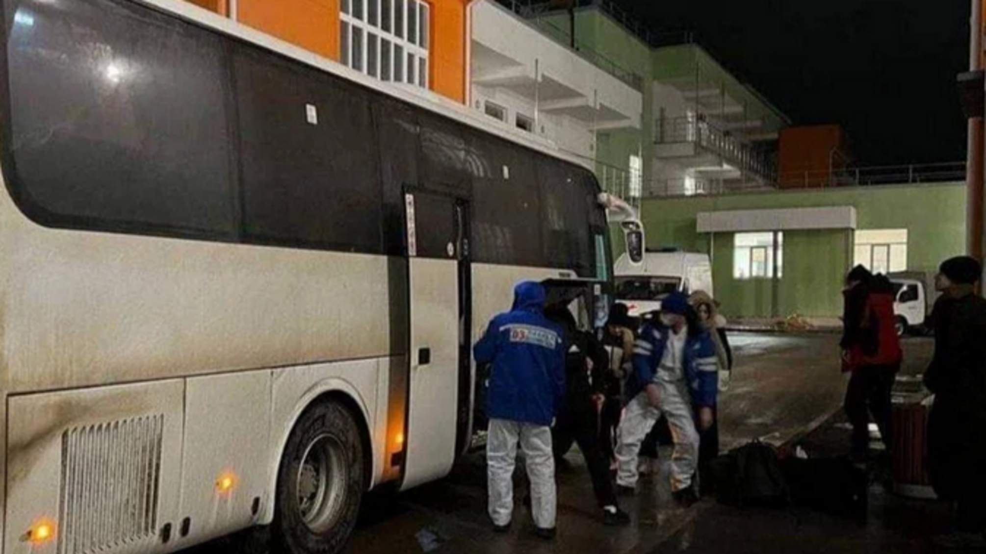 Довели до смерти вместо оздоровления: на оккупированной Луганщине умер ребенок, еще 30 заболели