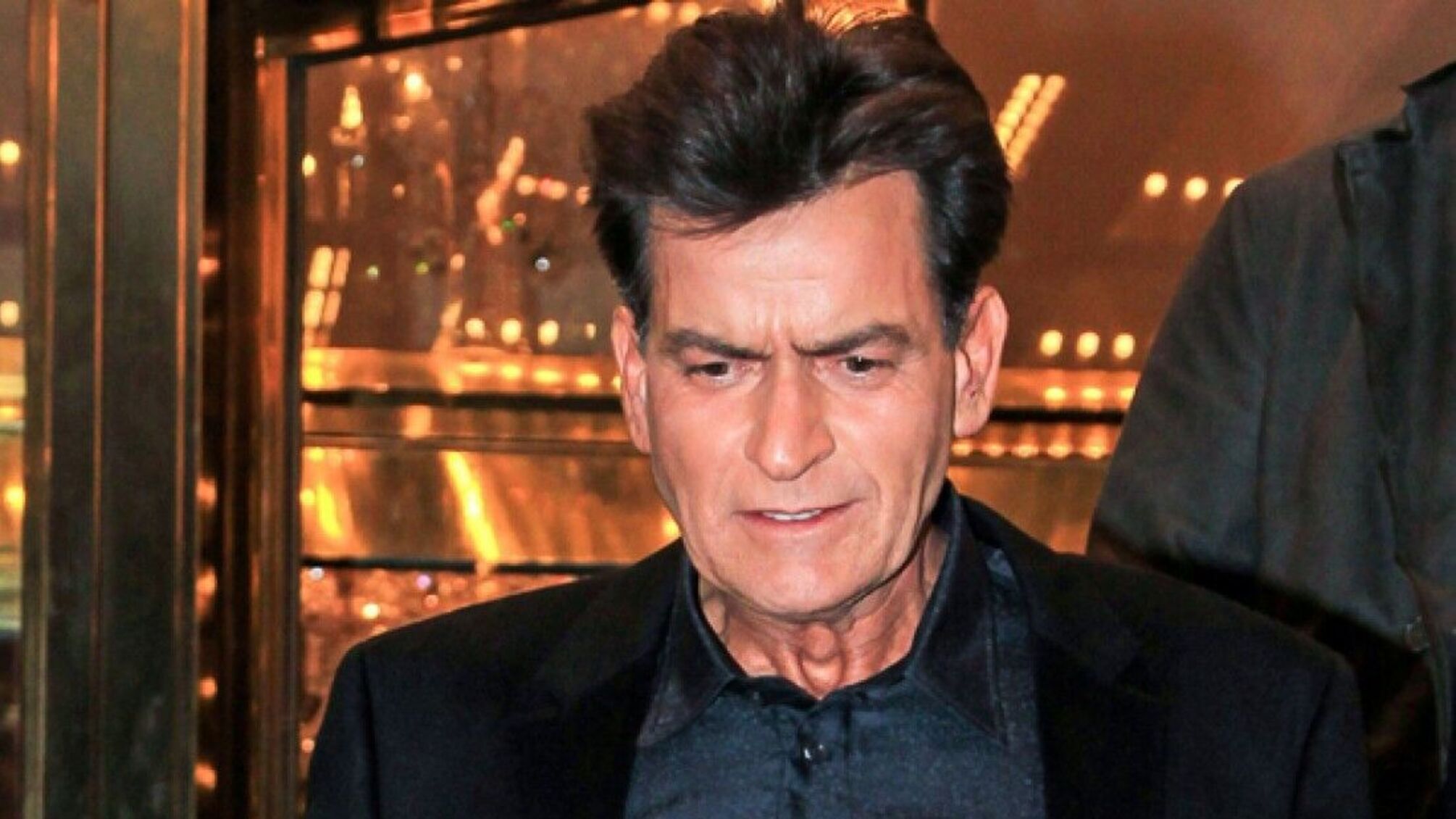 Сусідка намагалась задушити актора Чарлі Шина