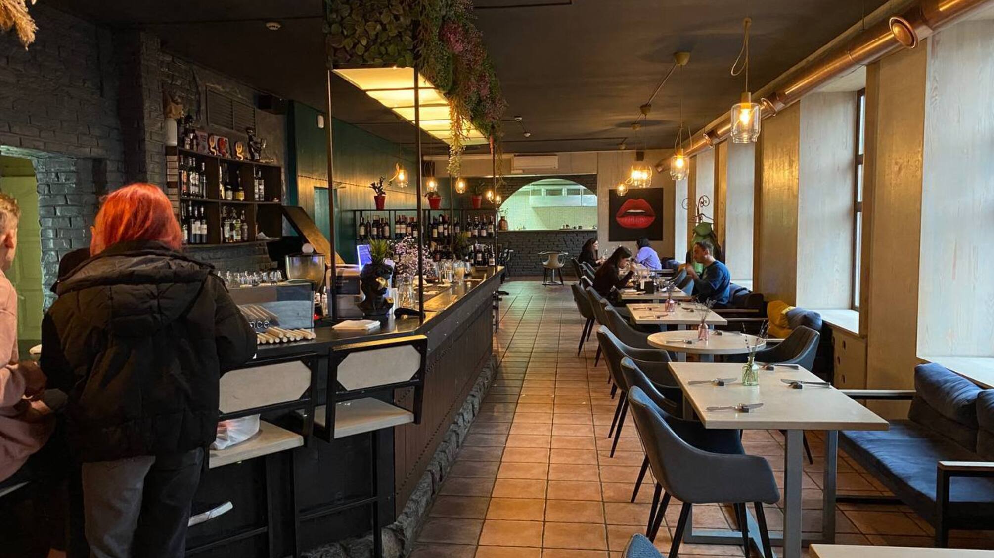 В Латвии неизвестный бросил гранату на корпоративе российской службы 'Би-би-си'