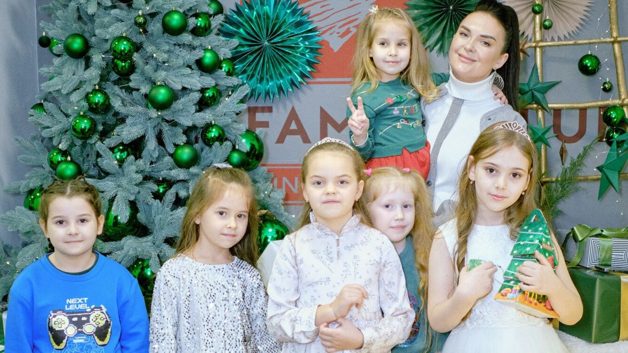 YATSUTA створила неймовірний світ для дітей працюючи над своєю благодійною місією