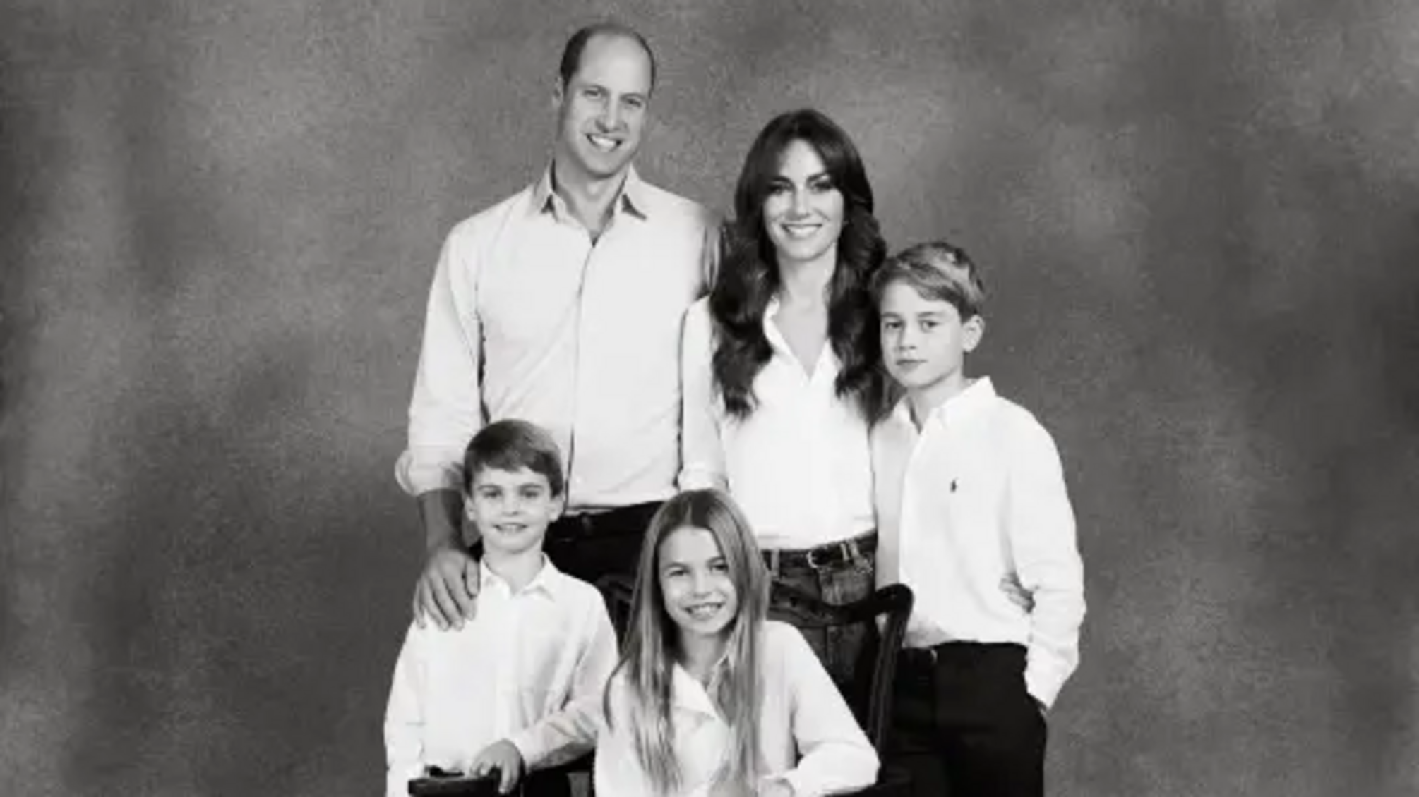 Принц Уильям и Кейт Миддлтон поделились редкими семейными фото