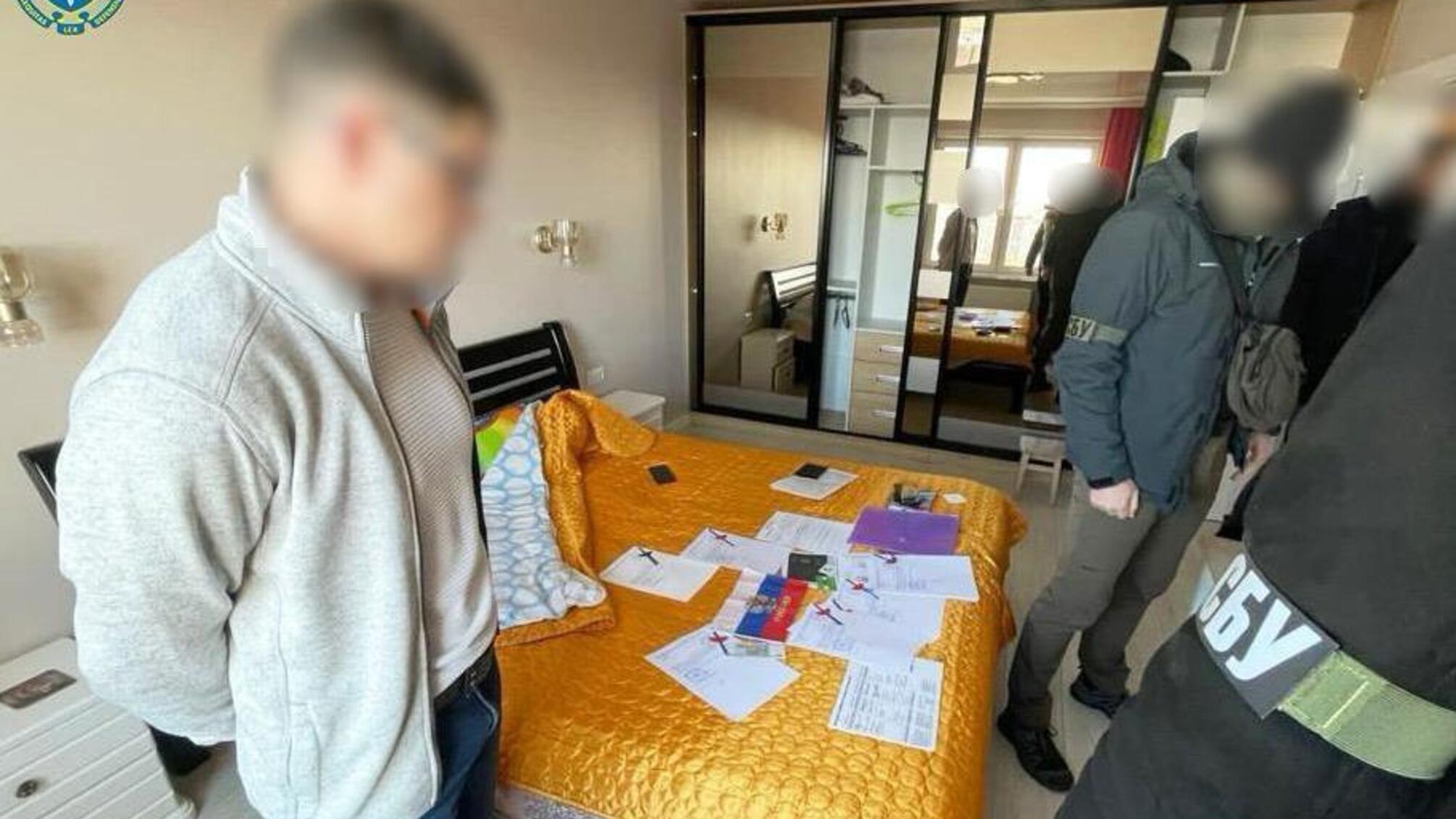 Коригував удари по центру Києва: у столиці затримали агента ФСБ