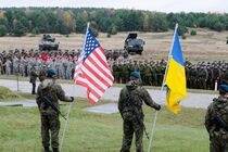 США відзначаються рекордними інвестиціями у військову справу та розвиток України