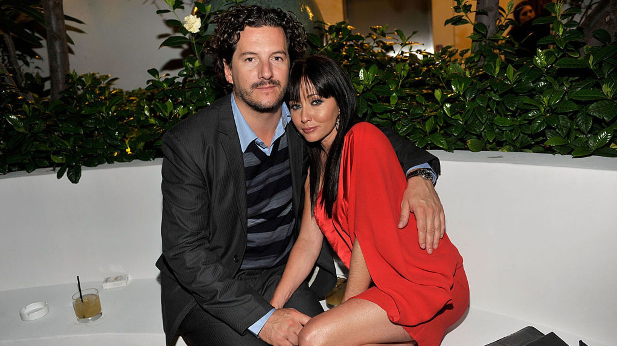 Онкобольная Шеннен Доэрти рассказала, как узнала об измене мужа перед операцией на мозге