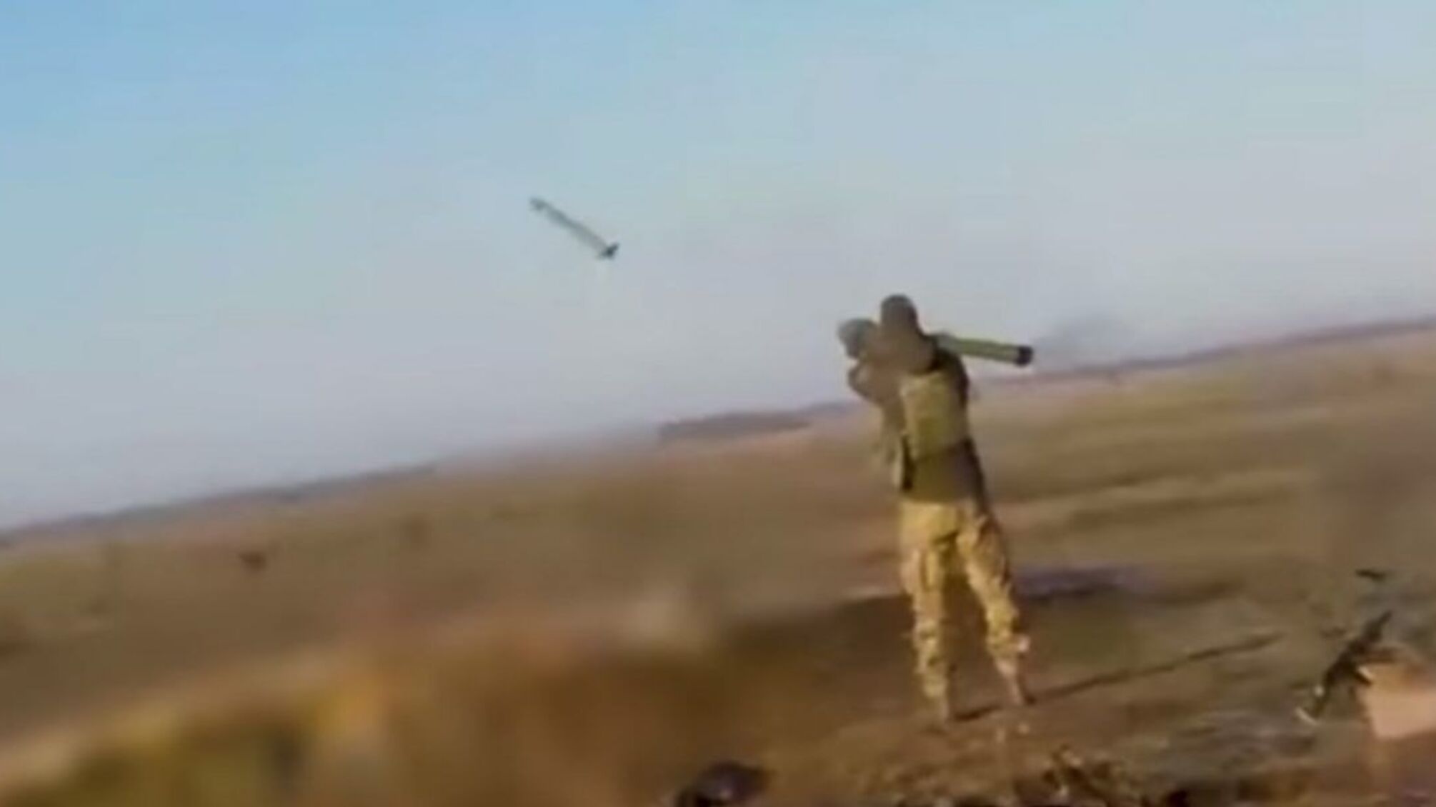 В Украине в третий раз за день – воздушная тревога, а ВСУ показали, как сбили российскую ракету из ПЗРК (видео)