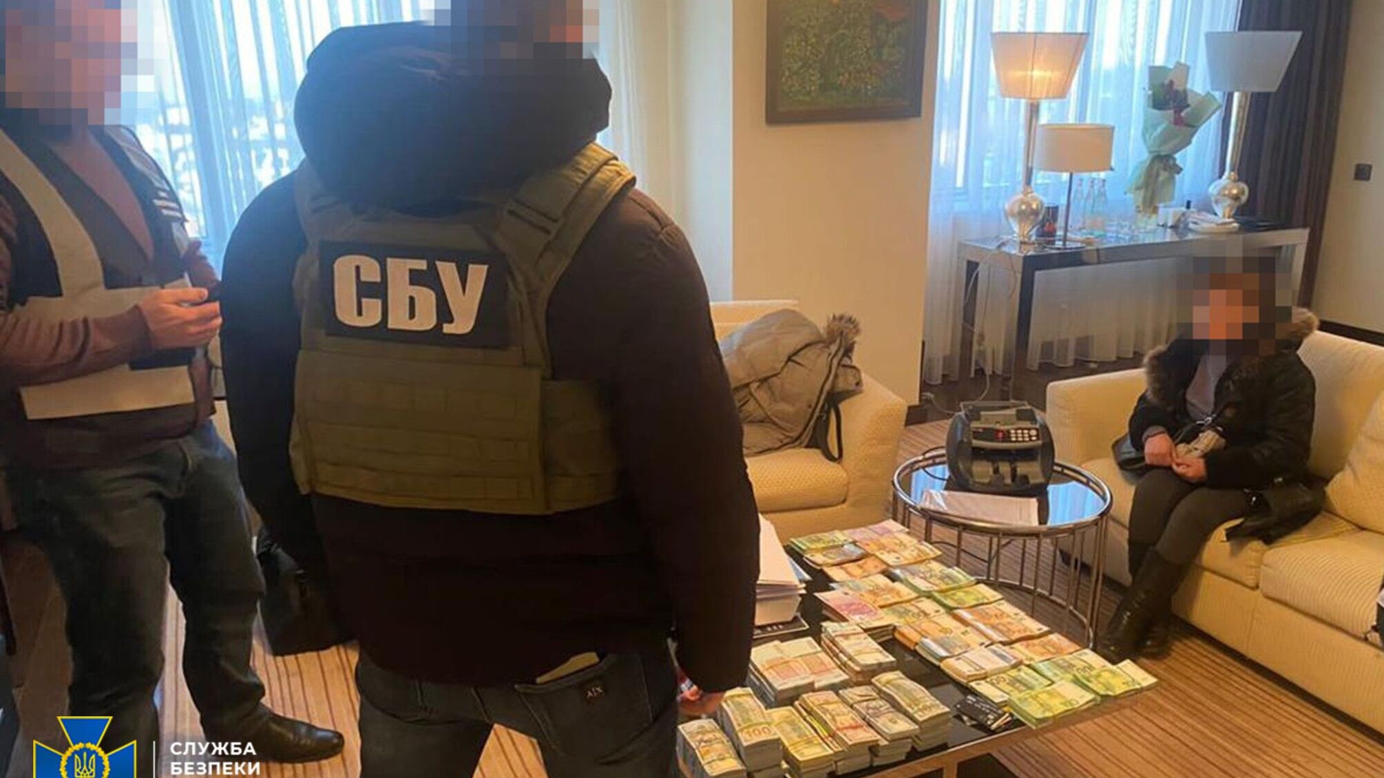 СБУ и ДБР провели обыски на объектах экс-нардепа Котвицкого и российского олигарха Павла Фукса