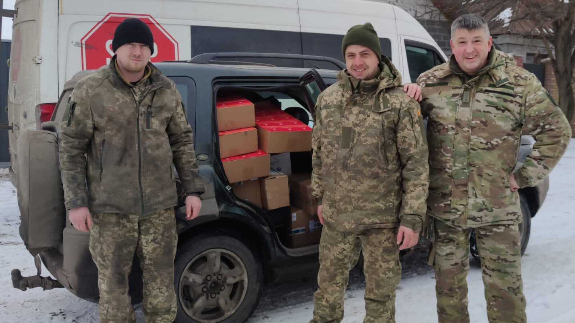 Масштабная помощь для Бахмутского направления: 'Стоп коррупции' и 'Батальон Волонтер' приехали в горячие точки (фоторепортаж)