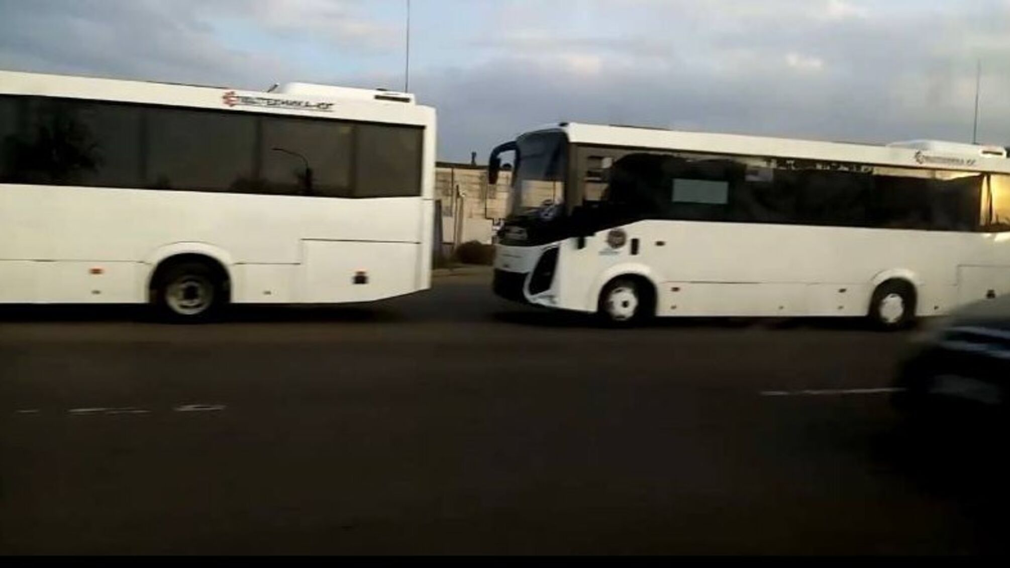 На Запорізький напрямок приїхало п'ять десятків автобусів, всі набиті вщент 'вагнерівцями' (відео) 