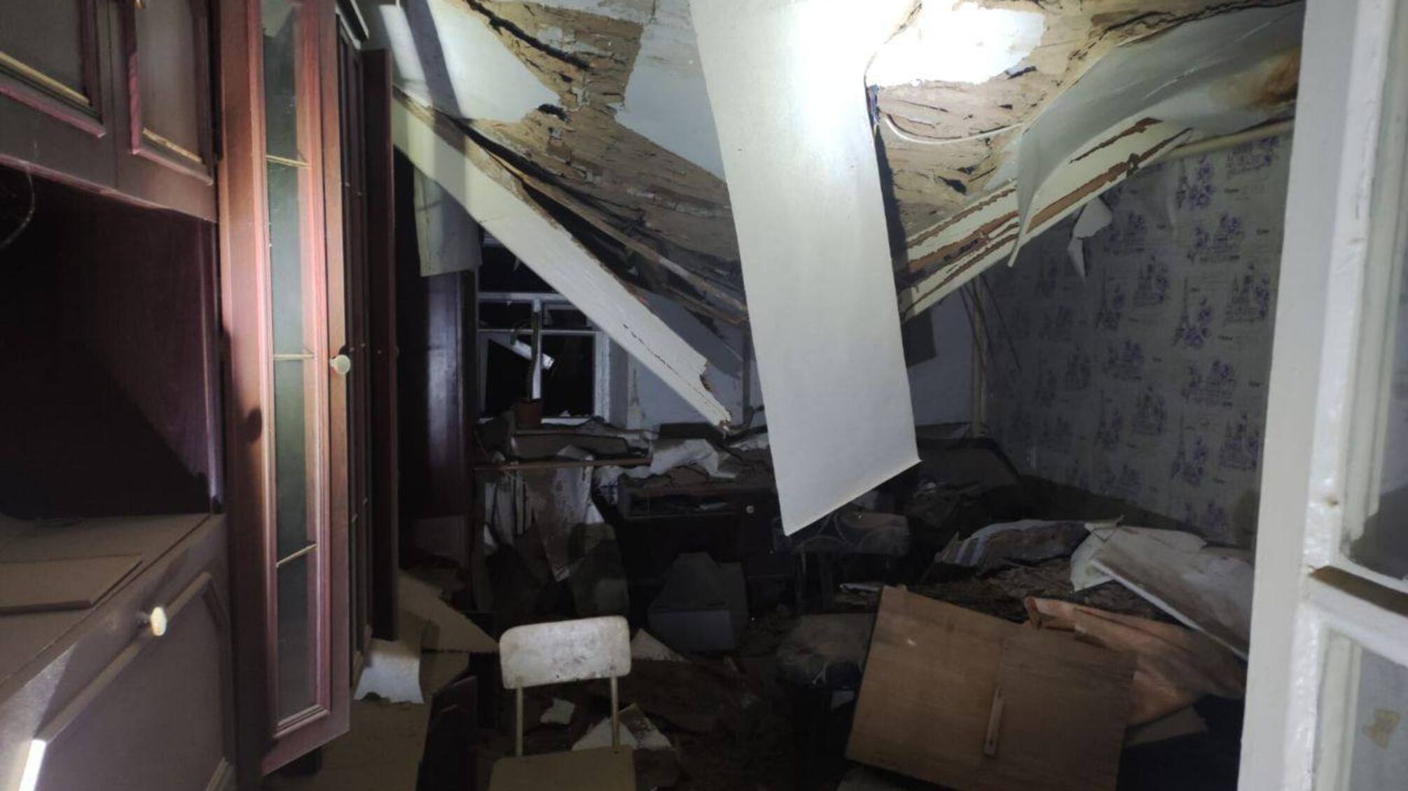 Последствия российских обстрелов в Никополе