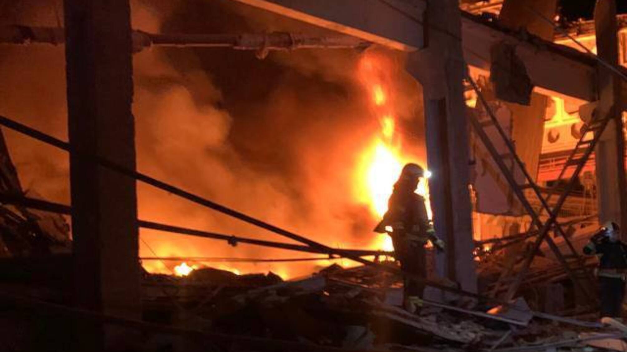 'Очень любили ездить россияне': оккупанты ночью обстреляли парк Горького в Харькове