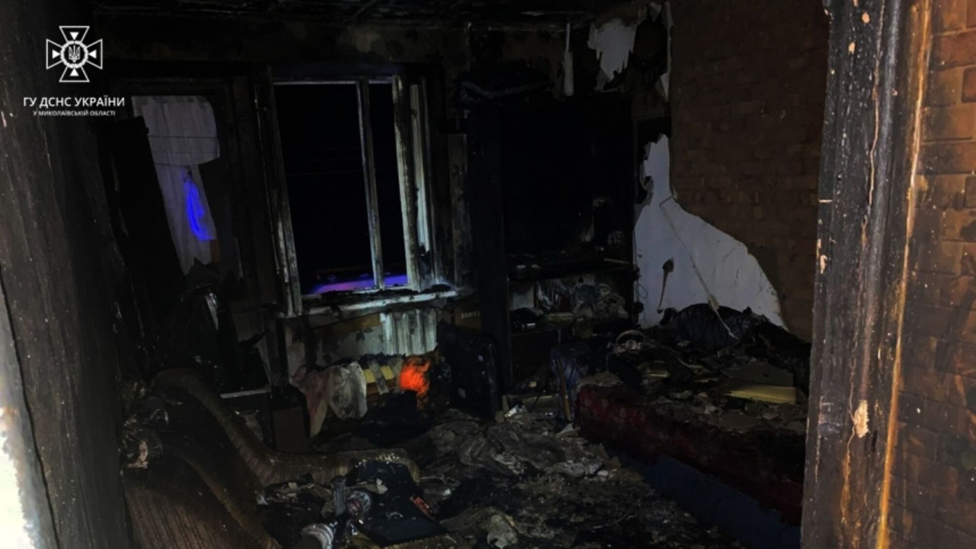 У Миколаєві горіла квартира: двох людей госпіталізовано, ще 10 - евакуйовано