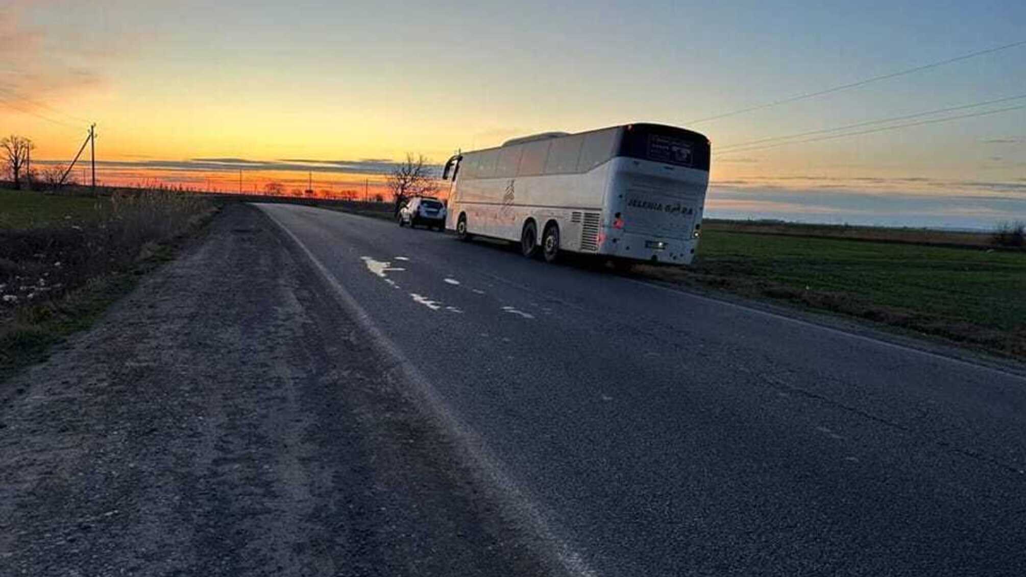 На трасі Одеса-Рені сталася смертельна ДТП: через наїзд автобуса загинула жінка