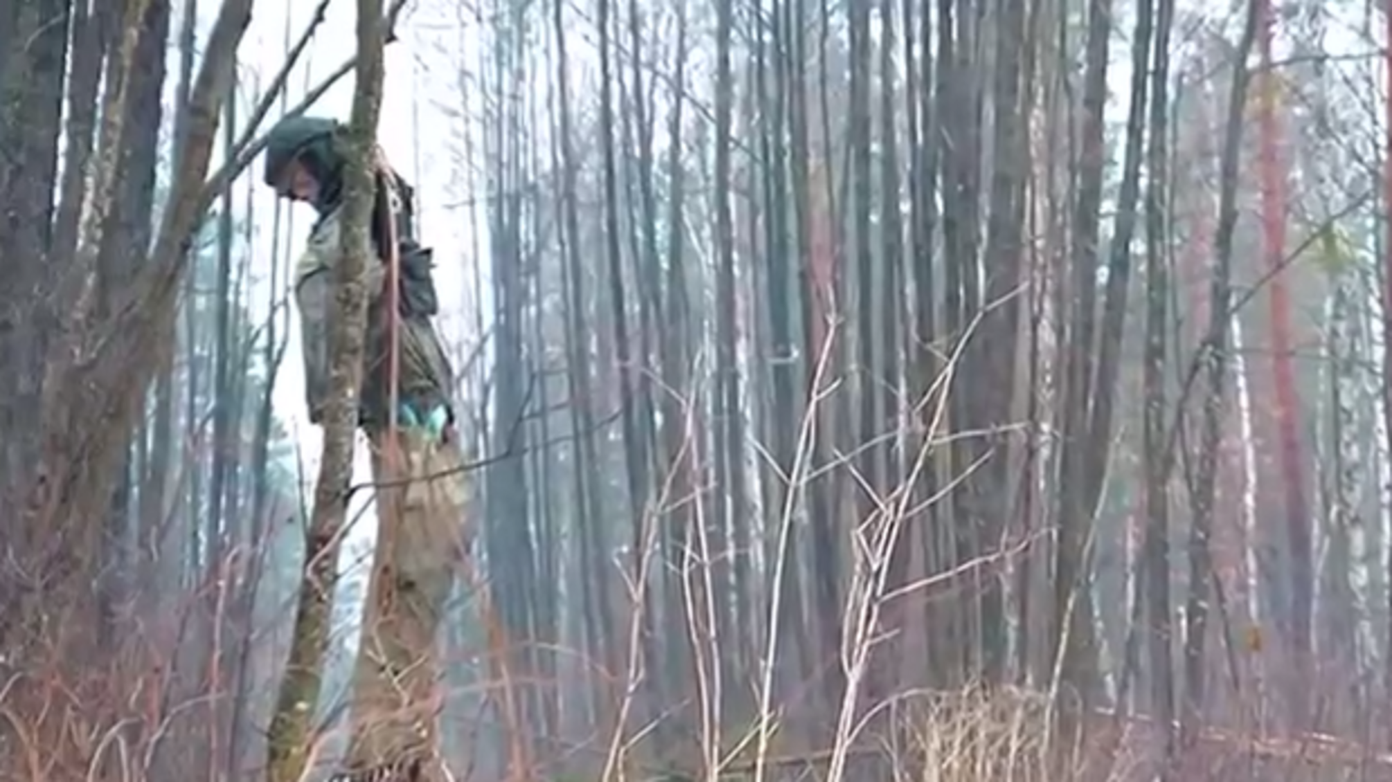 Беларуские пограничники жалуются, что их запугивают украинцы манекеном 'Валерой' (видео)