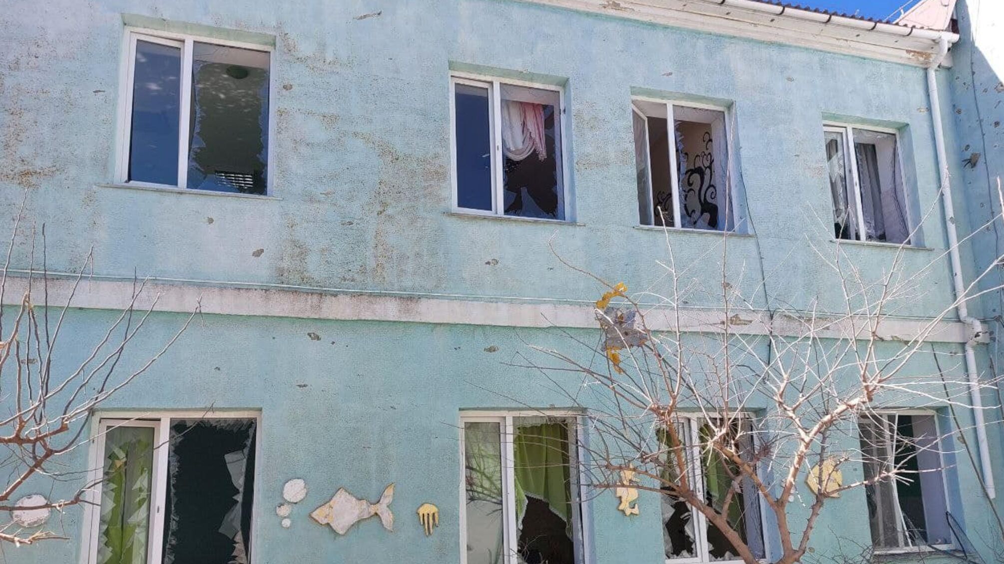 Обстрел Одесщины: обломки российской ракеты упали на детский сад (фото)
