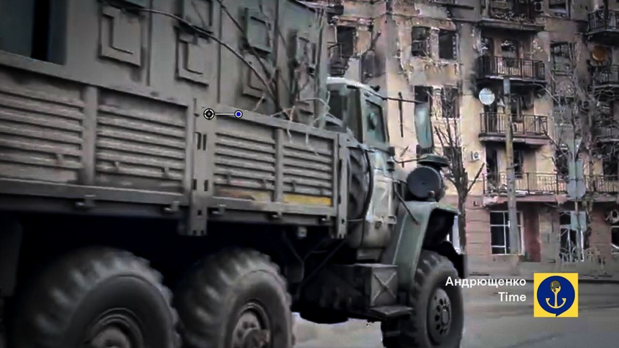 В Маріуполі помітили нові позначки на військовій техніці росіян (фото)