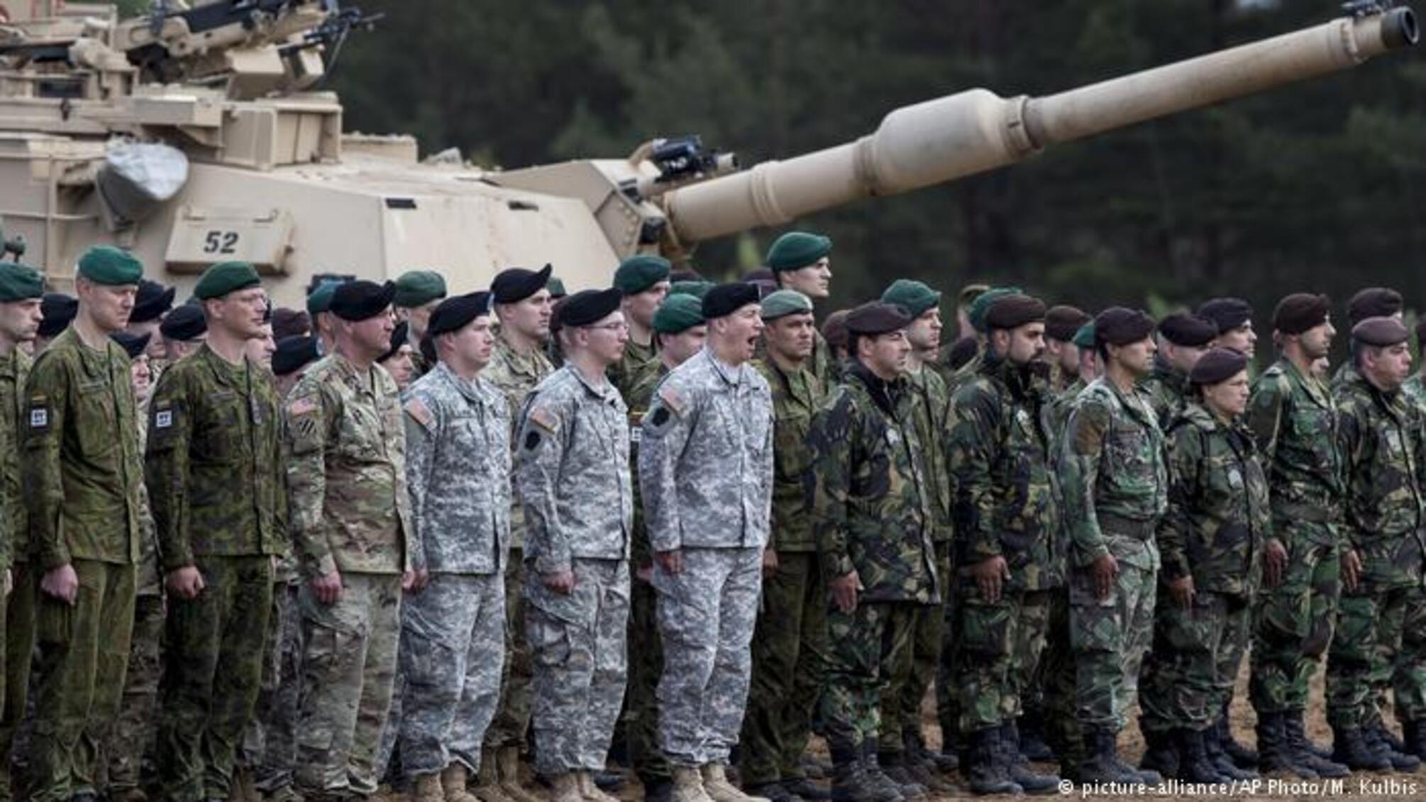 НАТО может разместить до 300 тысяч военных на границе с рф, – Politico