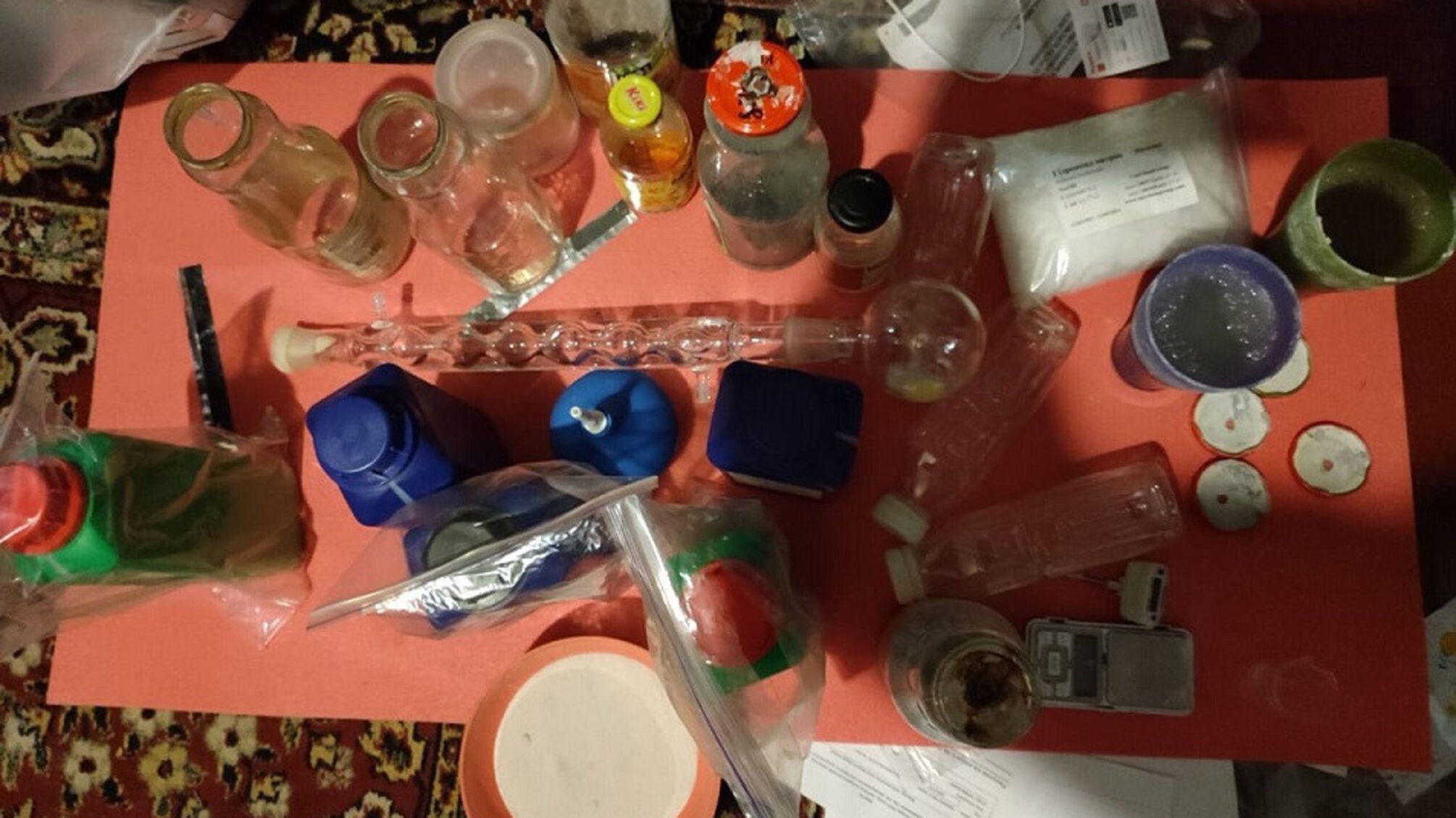 Во Львове полицейские разоблачили нарколабораторию по изготовлению 'амфетамина'