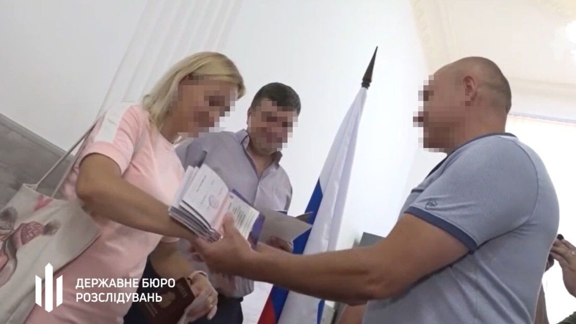Раздает российские паспорта: предателю из Бердянска объявлено подозрение (фото)