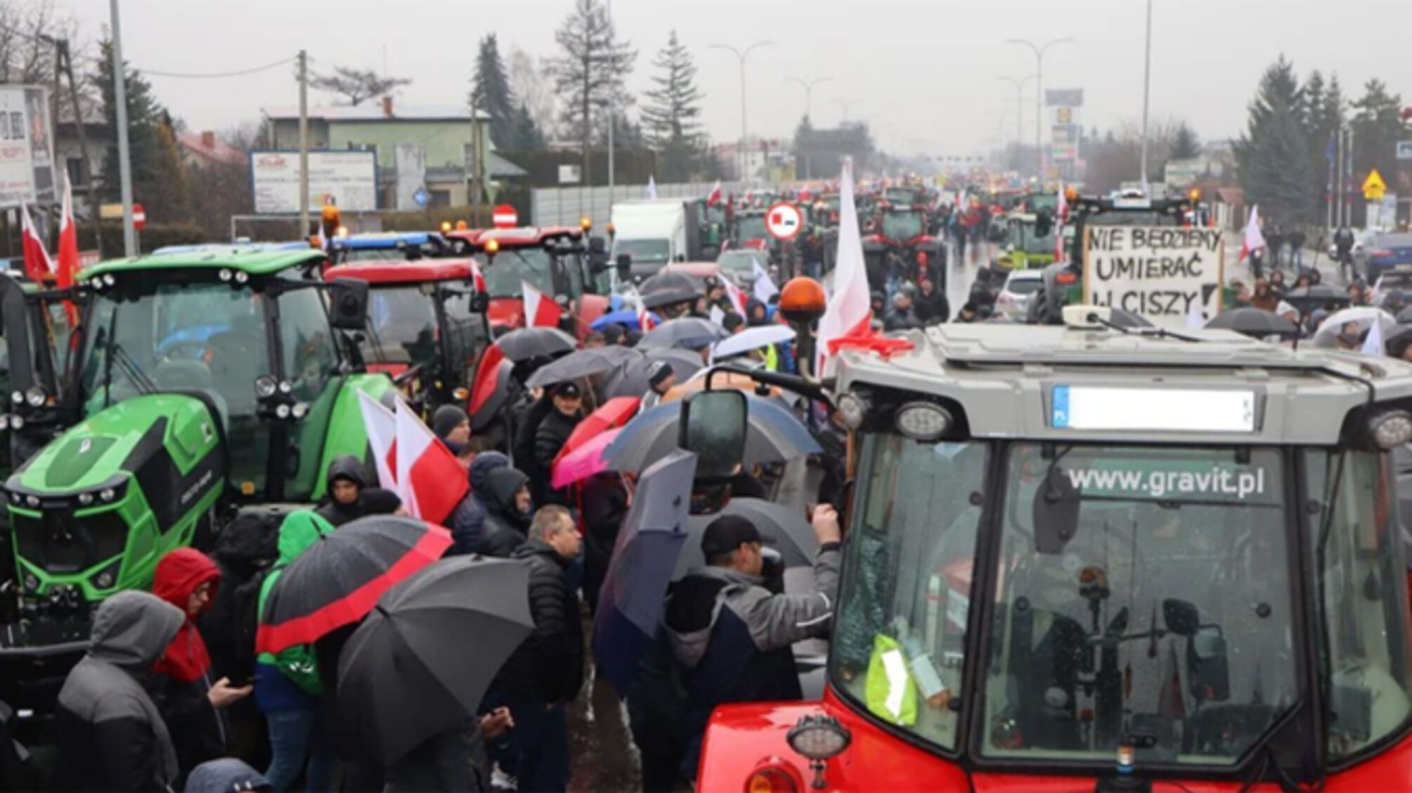 Польські фермери вдруге за цей рік вийшли на протести проти українського зерна (відео)