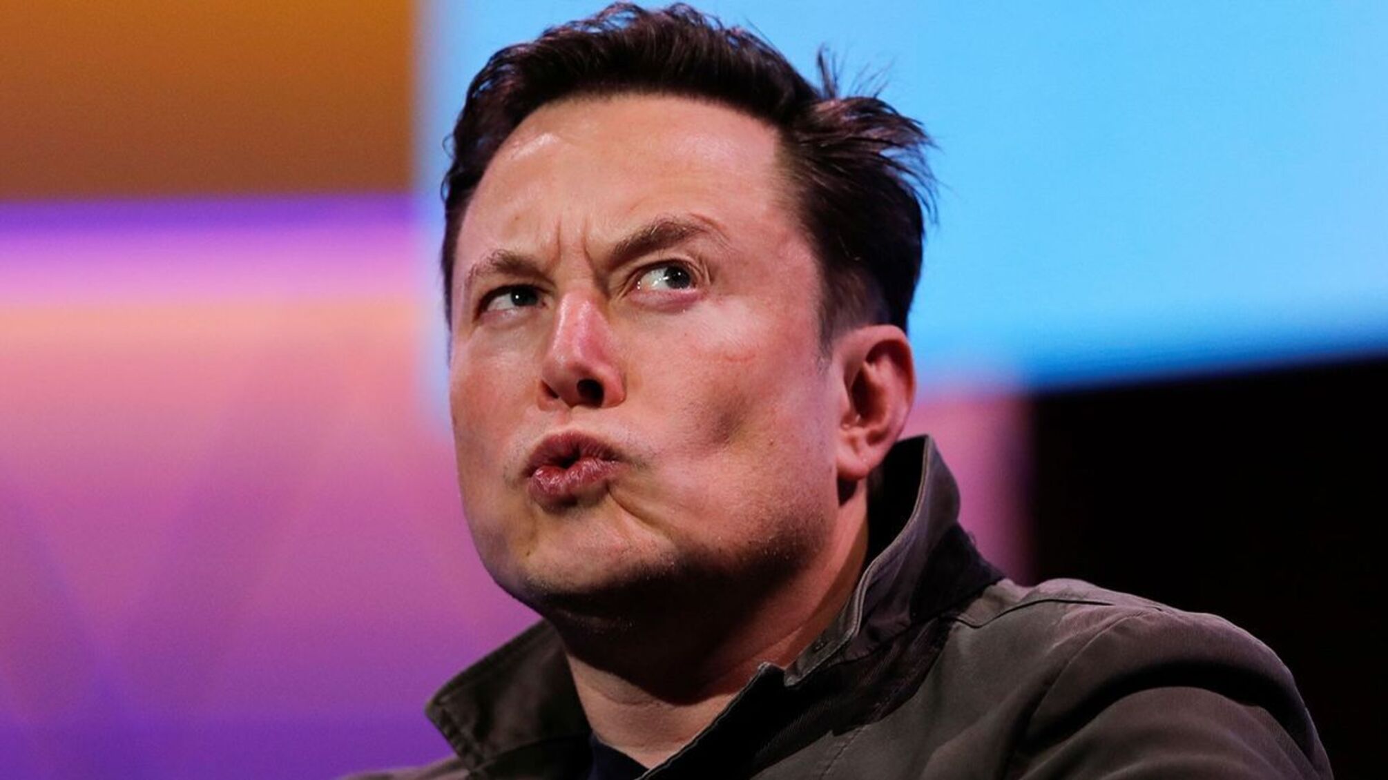 'Усі новини — пропаганда': Маск відмовився видаляти твіт Медведєва про 'зникнення' України